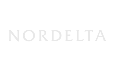 Logotipo blanco de 'NORDELTA'.
