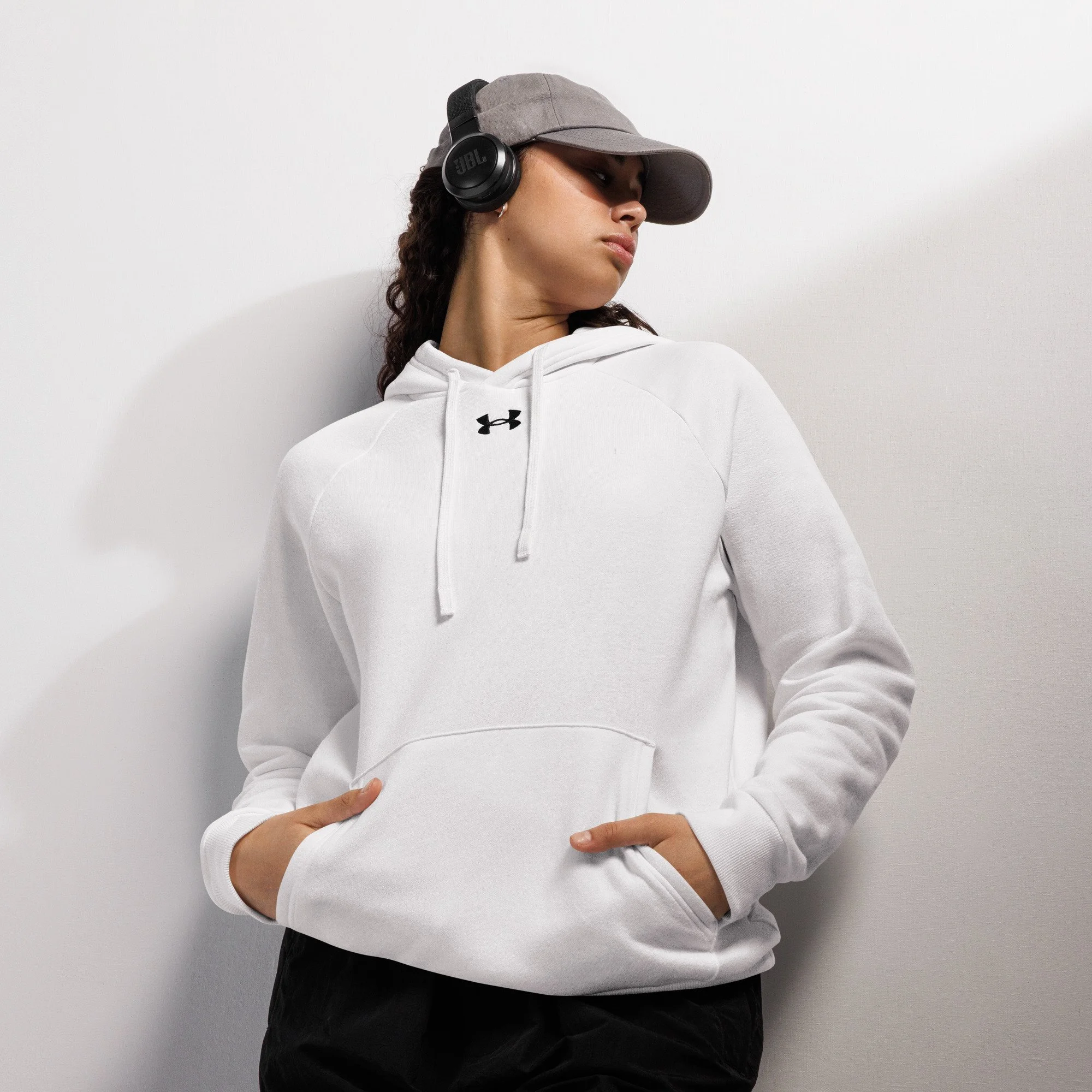 under-armour-hoodie-white-front-693e7bfe728d1.jpg