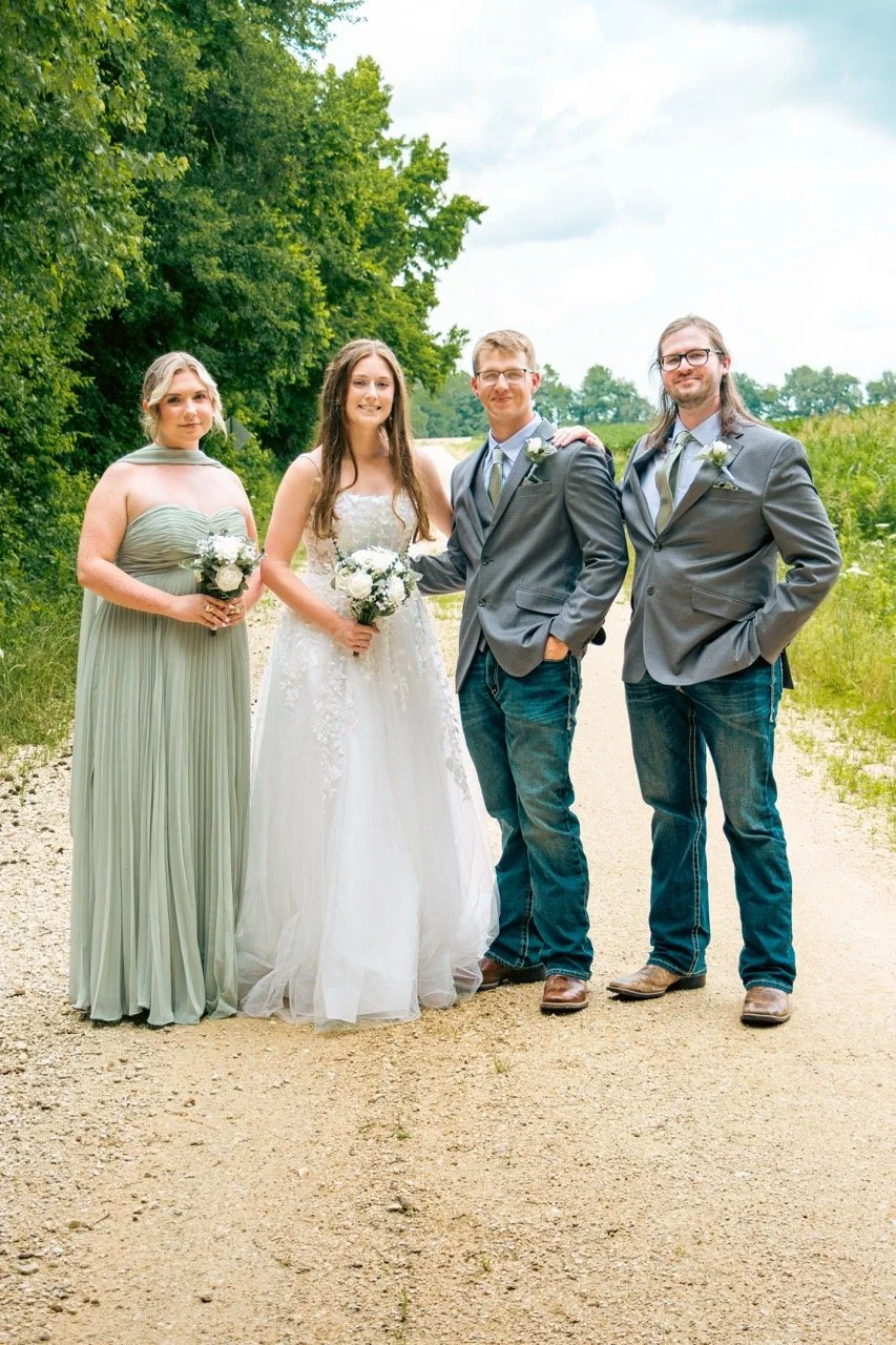 PeevyhouseWedding_WeddingParty-4.jpeg