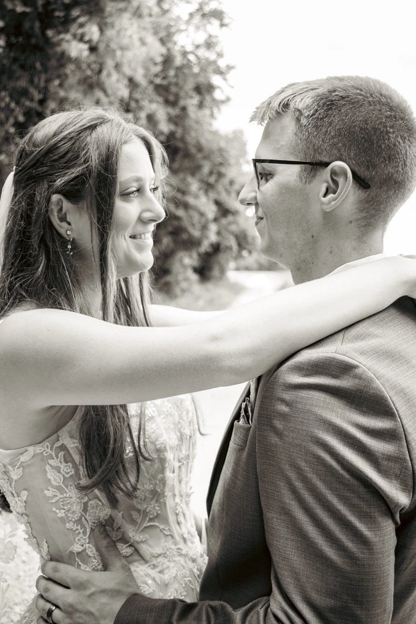 PeevyhouseWedding_BrideGroom-42.jpeg