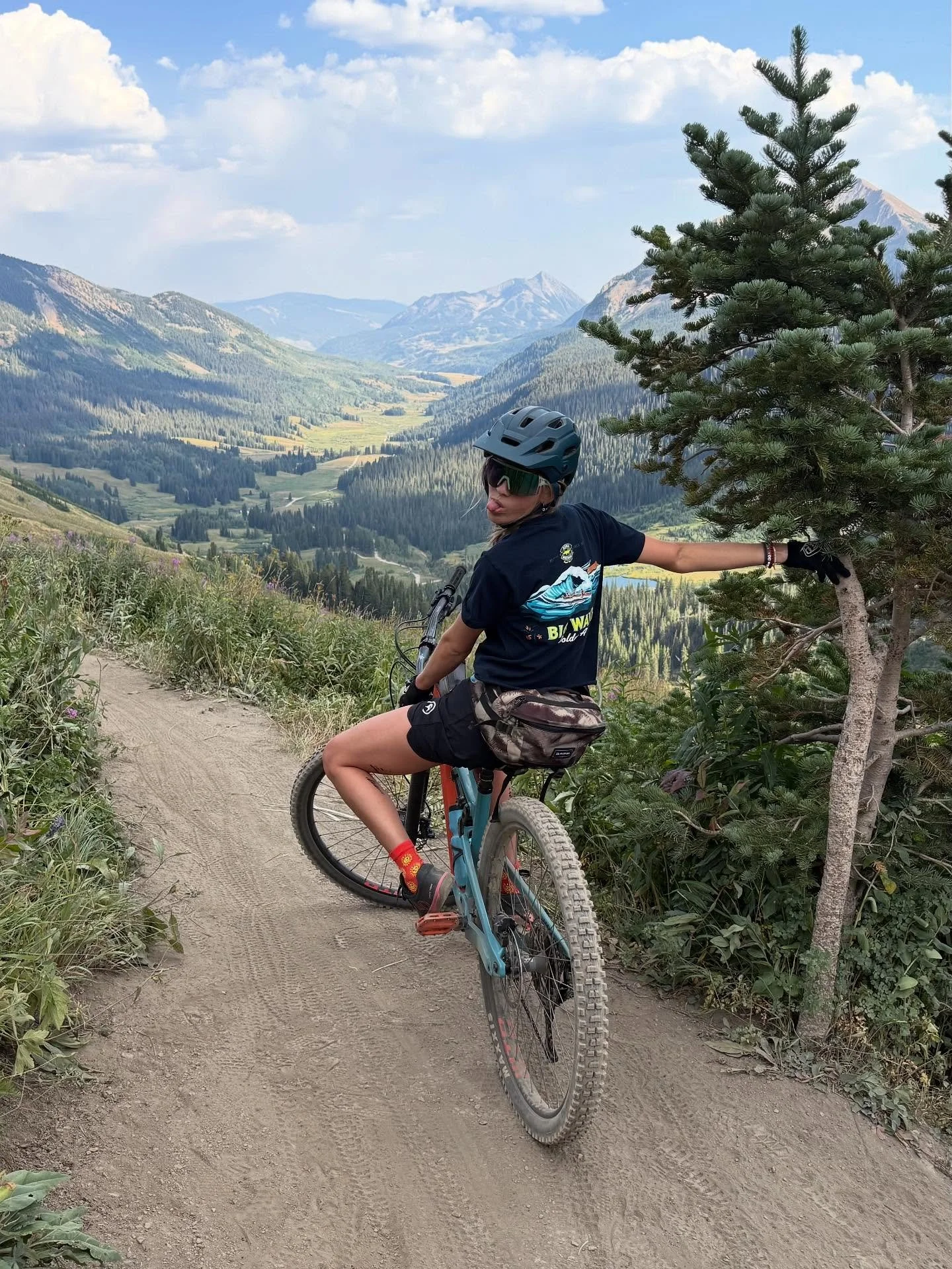 i hope everyone has a beautiful freaking day.