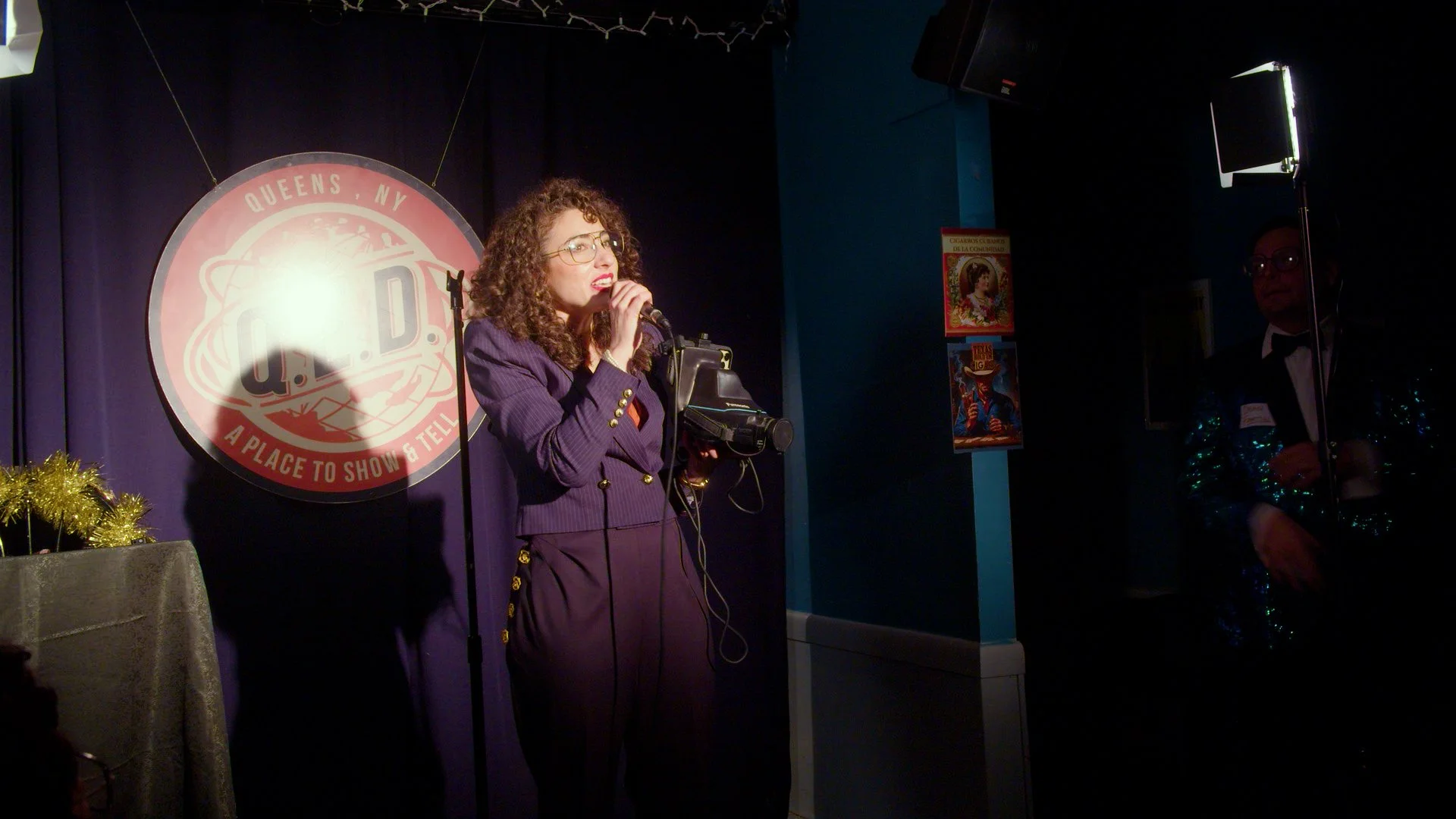 QED SHOW NOV.00_10_13_05.Still007.jpg