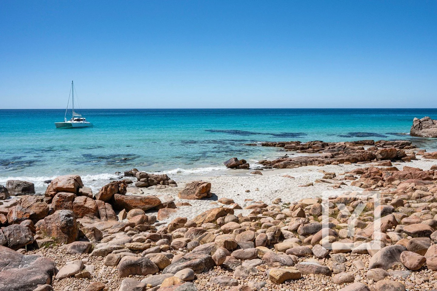 🌊 Long Weekend in the South West 👑

Every long weekend, Perth locals head down south to soak up everything we love about this region - morning swims in Geographe Bay, long winery lunches in Margaret River, and slow coastal walks that reset the soul