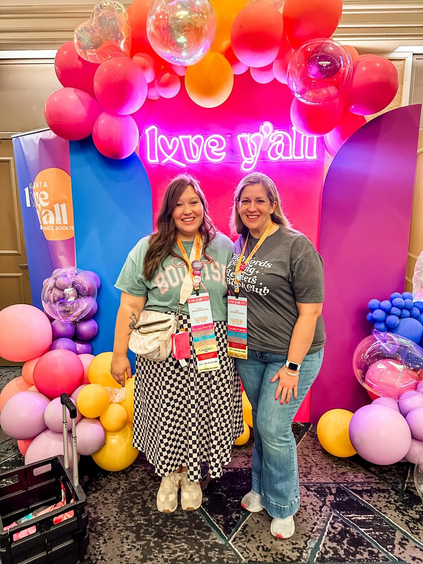 Weekend recap 🫶📚💕

We spent the weekend in Atlanta at Love Y&rsquo;all Fest &mdash; a romance-only book convention &mdash; and it was everything our romance-loving hearts could&rsquo;ve hoped for. 💖✨

We met so many incredible authors, hugged a f