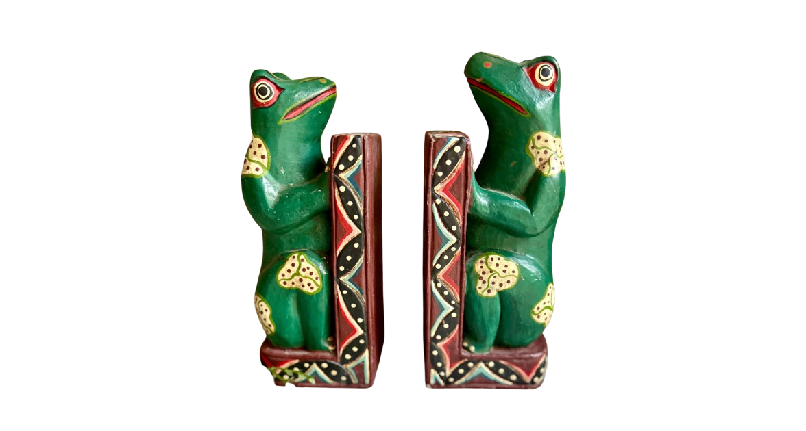 Frog Bookends-Photoroom.png