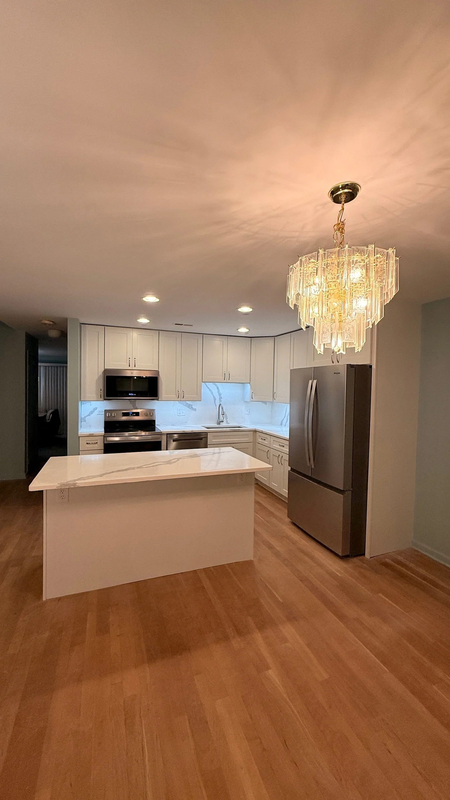 Open-Concept Kitchen in Old Town, Chicago.