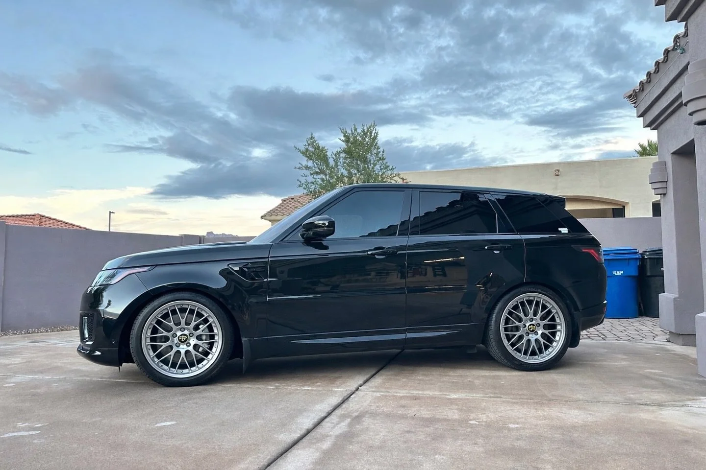This is a bad AI render of the LMRs on the Range, still struggling to decide if I should go polished or brushed aluminum or go a totally different route. #BBS #wheels #fyp #fypシ゚viral #rangerover