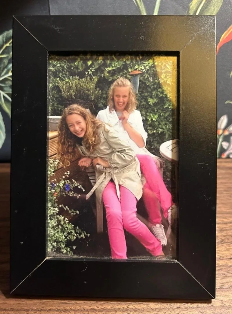 Mantelzorg begint niet als zorg: hoe onzichtbare draaglast zich vastzet in lichaam en werk