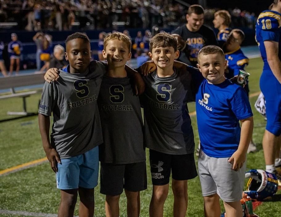 How about them water boys we have! We&rsquo;re lucky to have the future of our program helping on the sidelines. Thank you &mdash; best water boys in PA!
#greatestowninamerica