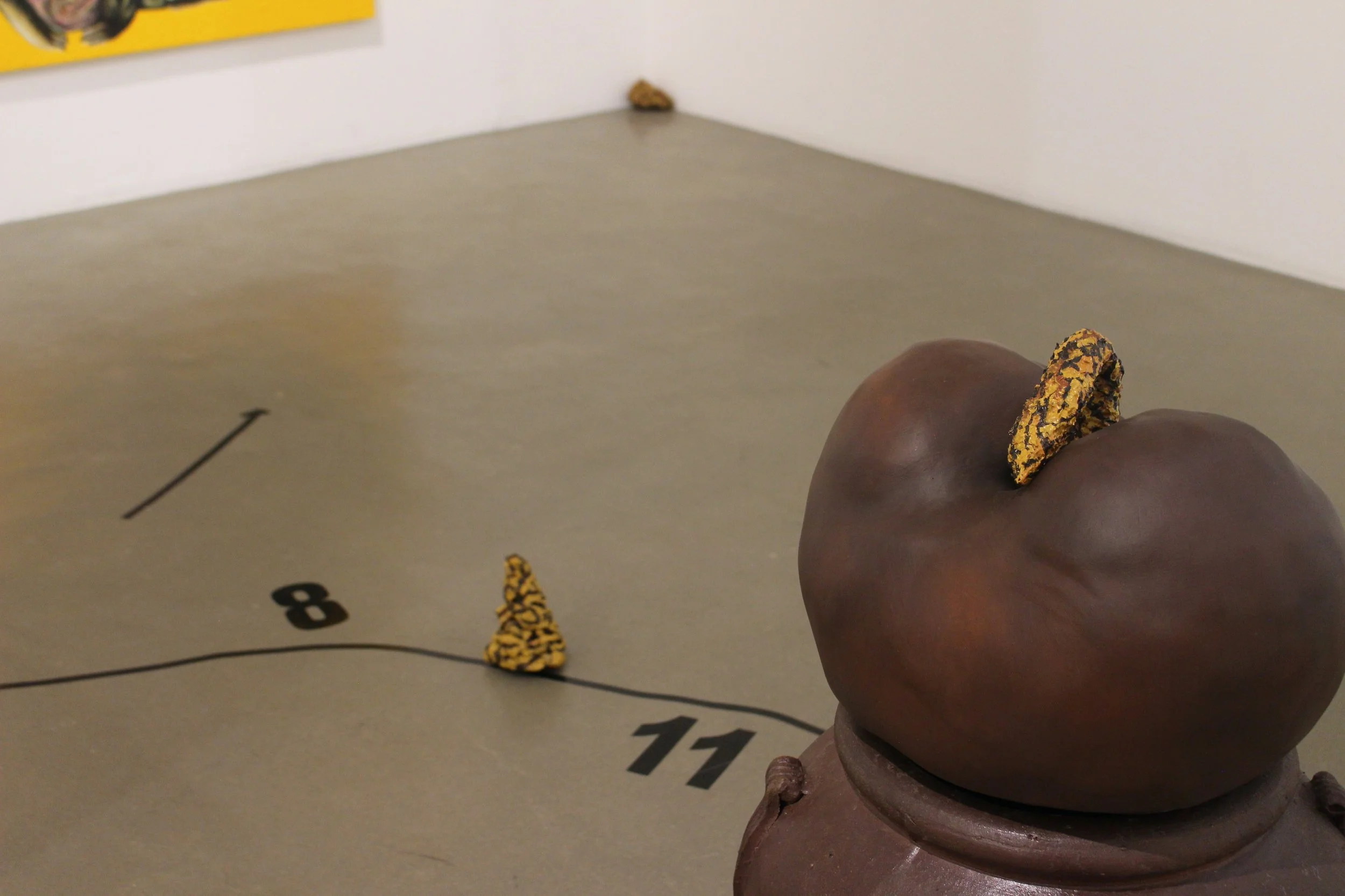 Nomad, 2023. Ceramic jar, clay, expanding foam, acrylic paint interactive kinetic robot — 92 x 40 x 40 cm