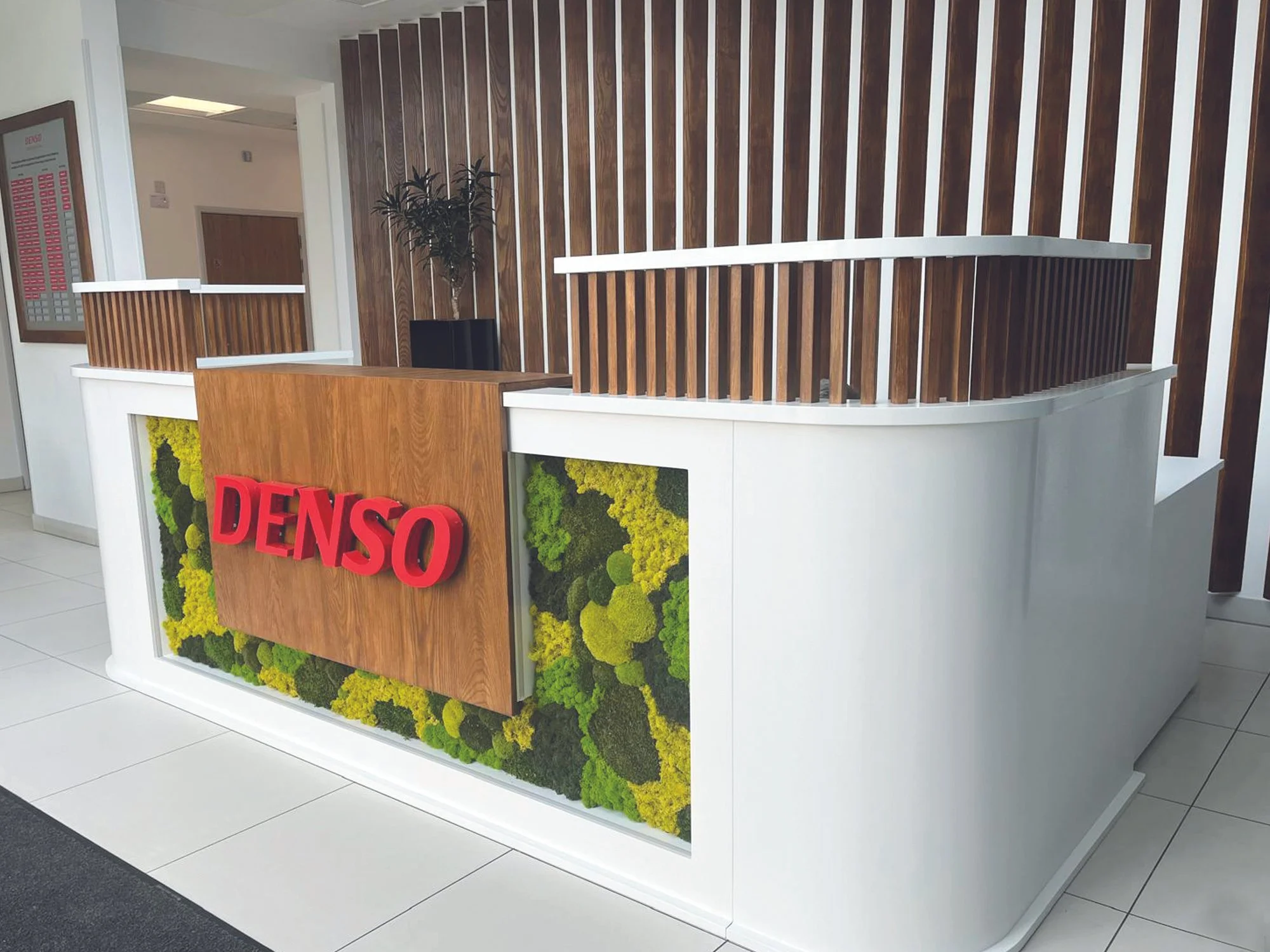 Denso Conventry Reception Desk 2.jpg