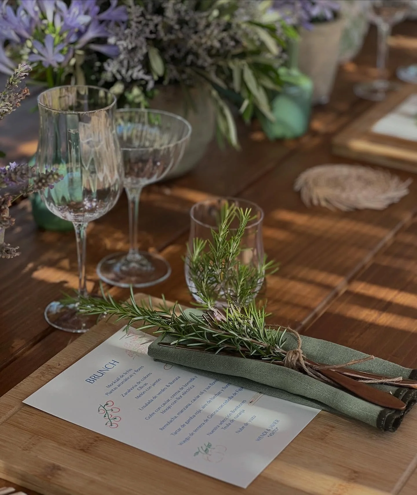 🌾&iquest;Como de mona es esta minuta para un brunch entre arom&aacute;ticas?🍃

WP @lasmilagrosas.events 
Catering @21demarzo 
Venue @maslazulihotel.costabrava