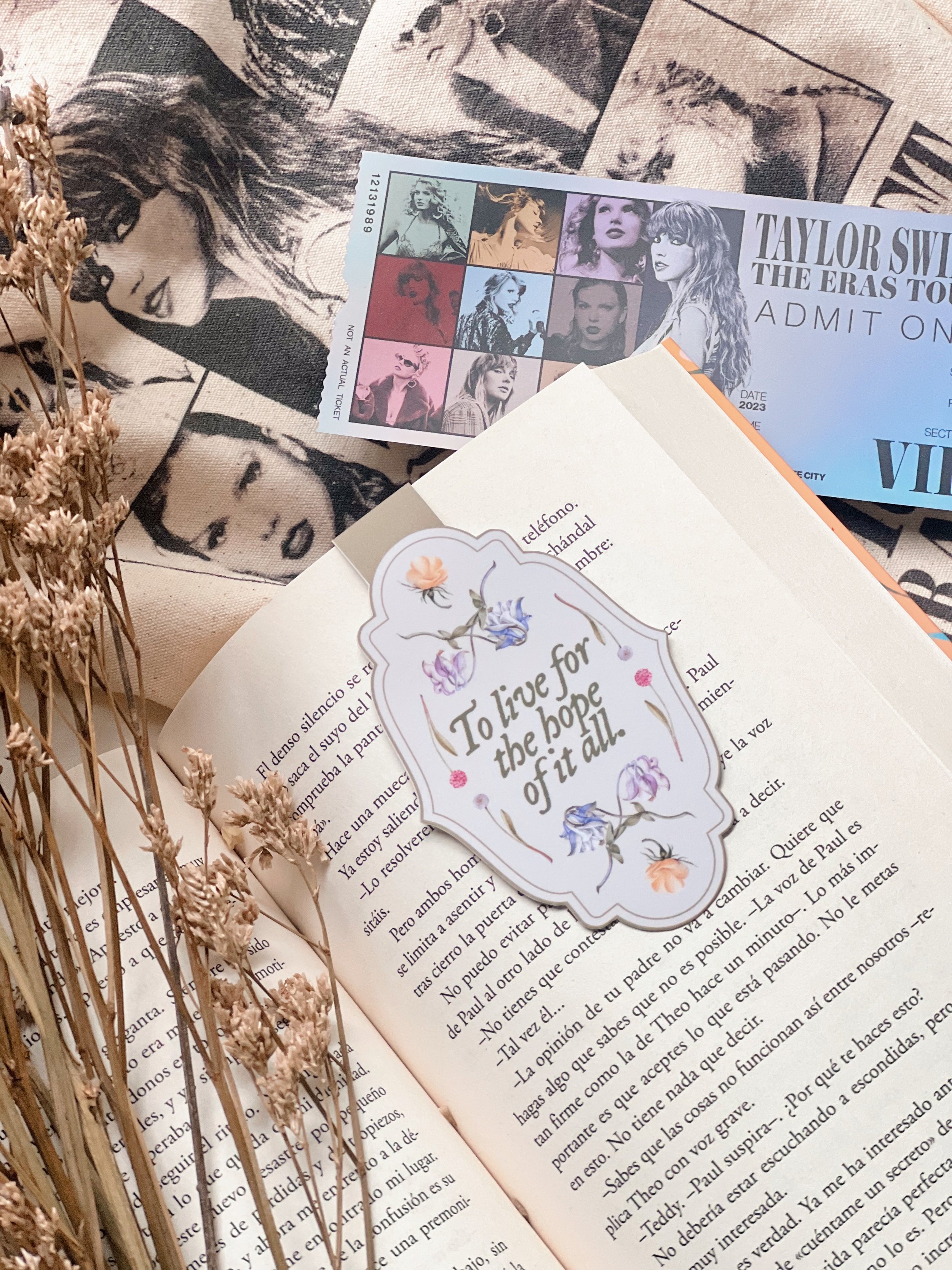 August - Maxi Marcapáginas Magnético