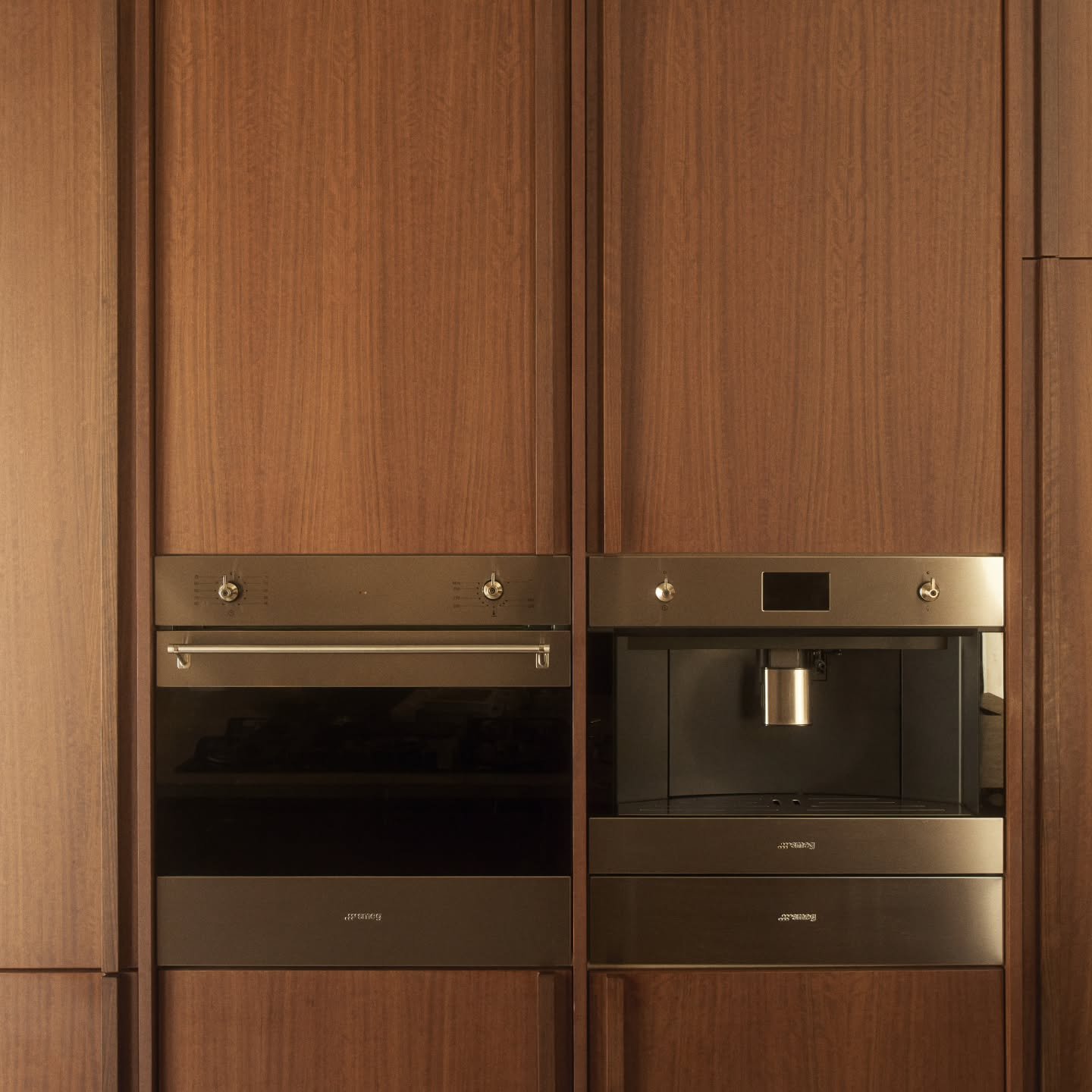 Craft Meets Technology Every Carbonell home is a dialogue between past and future. 

We honour traditional Mallorcan building techniques-dry stone walls, handcrafted carpentry, natural materials. But we combine them with the very best of modern innov