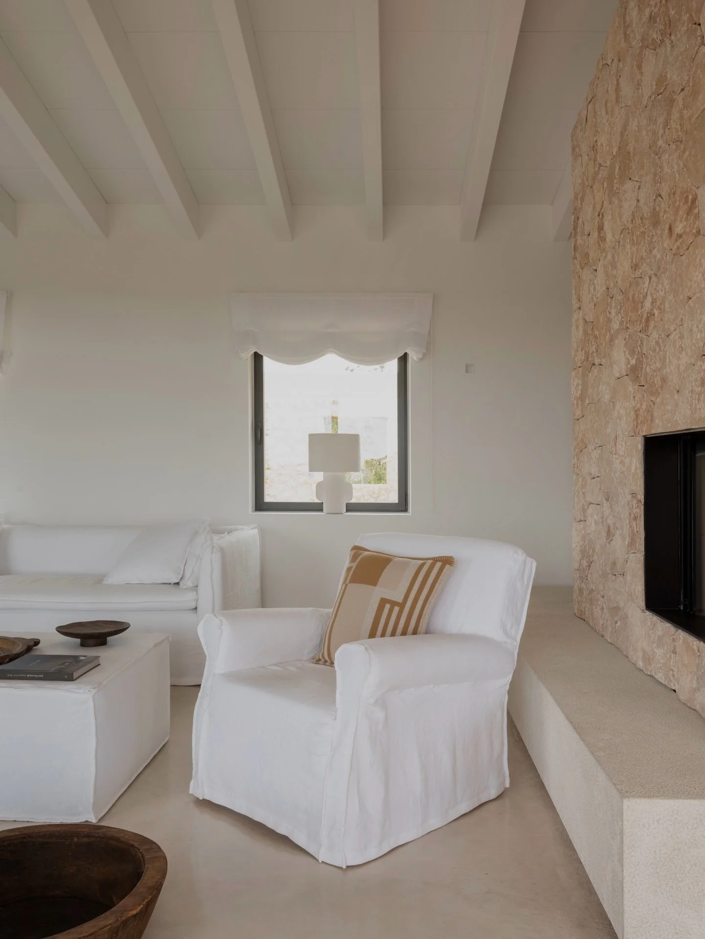 There are many ways to understand Mediterranean living. But every now and then, a home captures it without needing to explain it.This is one of them. 

A house where every detail has been carefully considered not just as decoration, but as a way of f