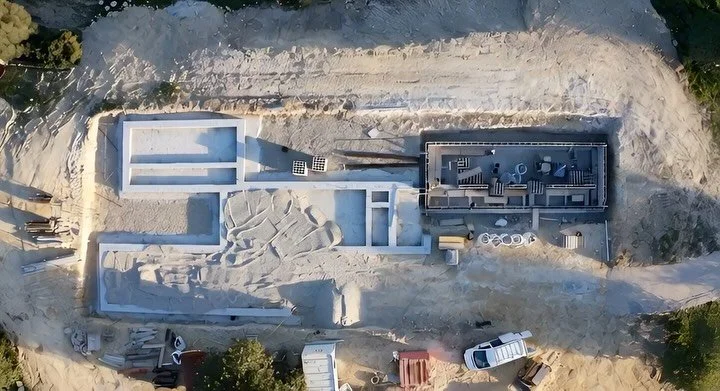 This was the journey of Son Vallfog&oacute; Gran, in Sineu.

A project we truly enjoyed bringing to life. From the very beginning, we believed in its potential, and watching it evolve allowed us to see a vision gradually become a home full of charact