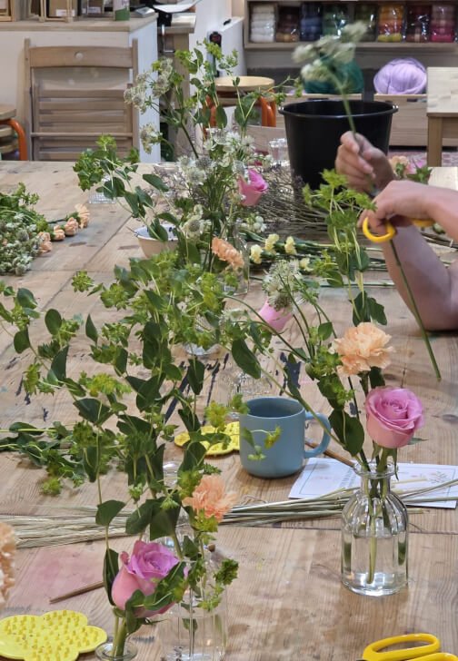 floristry-workshop-with-bud-vases-london-5-portrait-hd.jpg