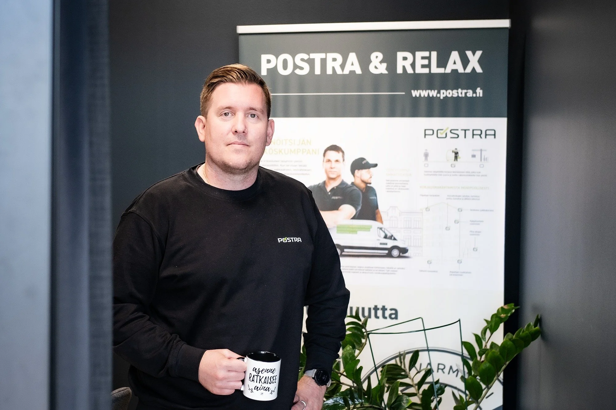 Mikko Granqvist on Postran uusi toimitusjohtaja!

Mikko on katsonut rakennusalaa vuosikymmeni&auml; toimialan yrityksiss&auml; kaupallisesta vinkkelist&auml;. Ennen siirtymist&auml; Postraan mies on saattanut tulla tutuksi Hiltin, W&uuml;rthin, Finla