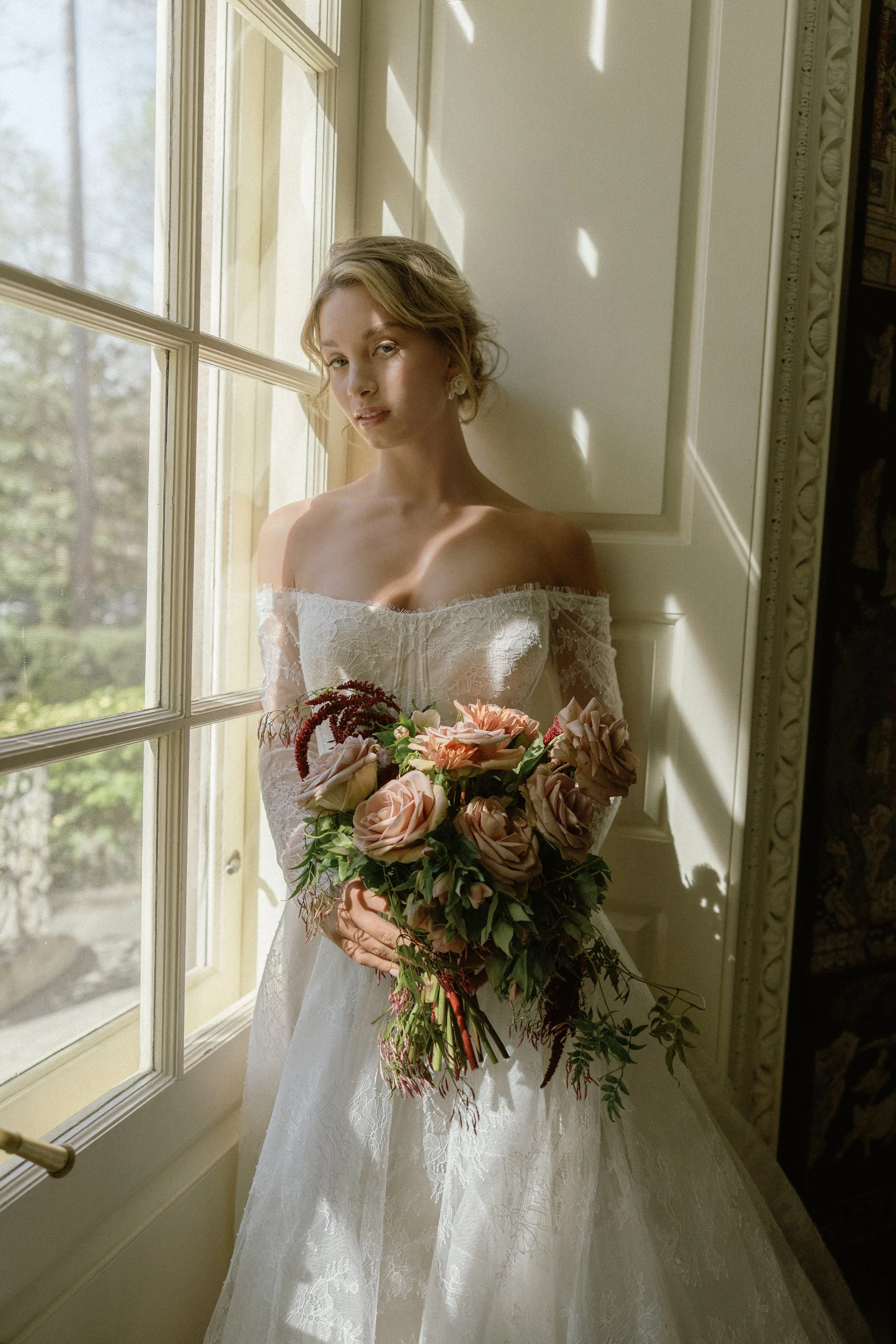 styled-shoots-across-america-swan-house-atlanta-solo-bride-2-tori-lynne-photography-5.jpg
