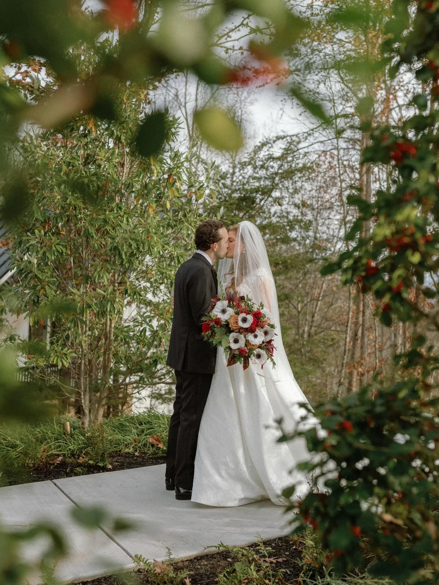It felt fitting to post this dreamy wedding today on Christmas Eve&hellip; a day that was wrapped in winter light, candle glow, and the warm magic of the season. 

Wishing the merriest of Christmases to all who follow along with me here. May it be fi