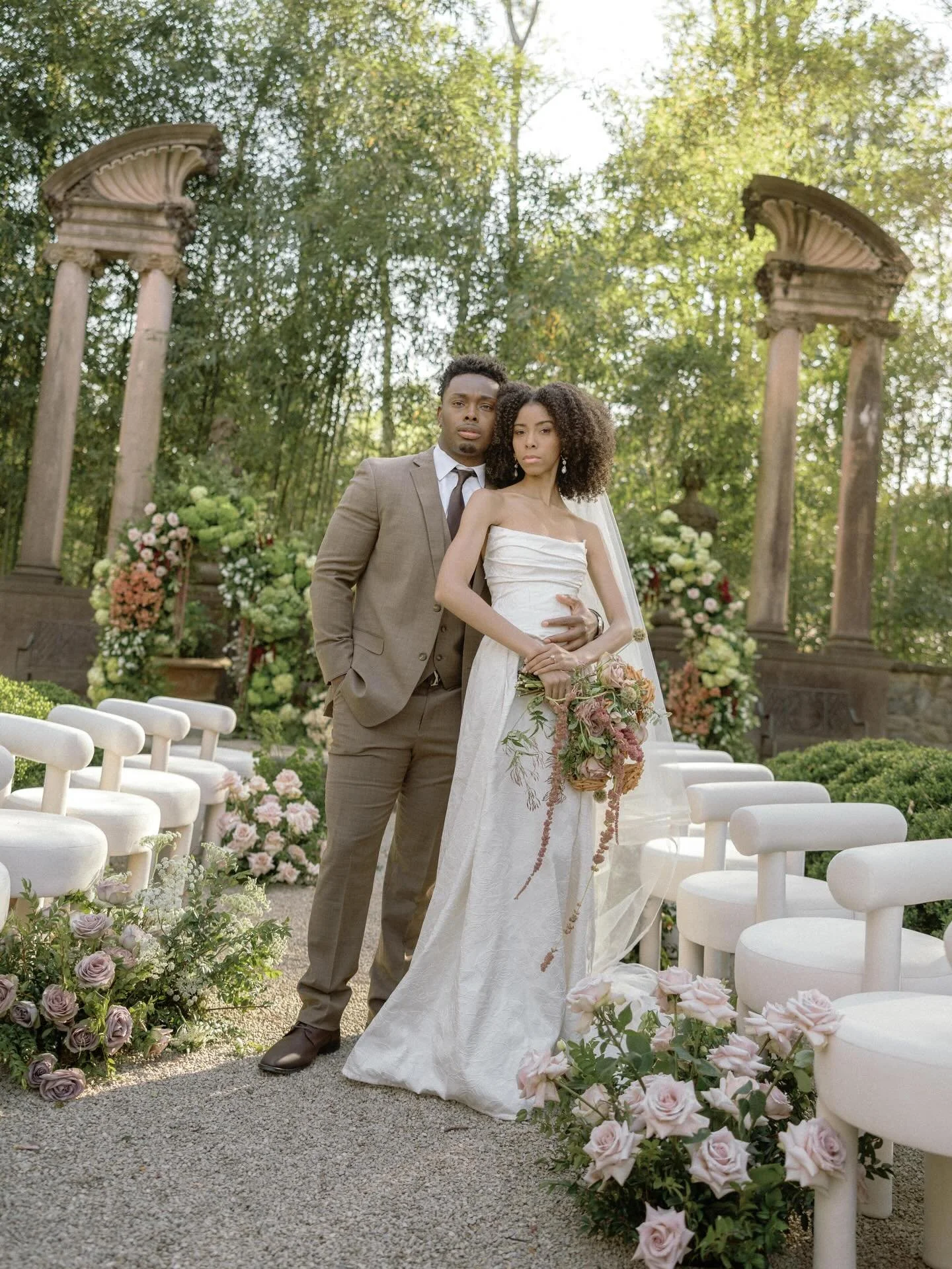 some events don&rsquo;t just inspire you, they stay with you.

here&rsquo;s the first of what I&rsquo;m sure will be several posts from my day at the swan house. a day spent creating at a place I&rsquo;ve dreamed of creating at for years. 🦢

Host: @