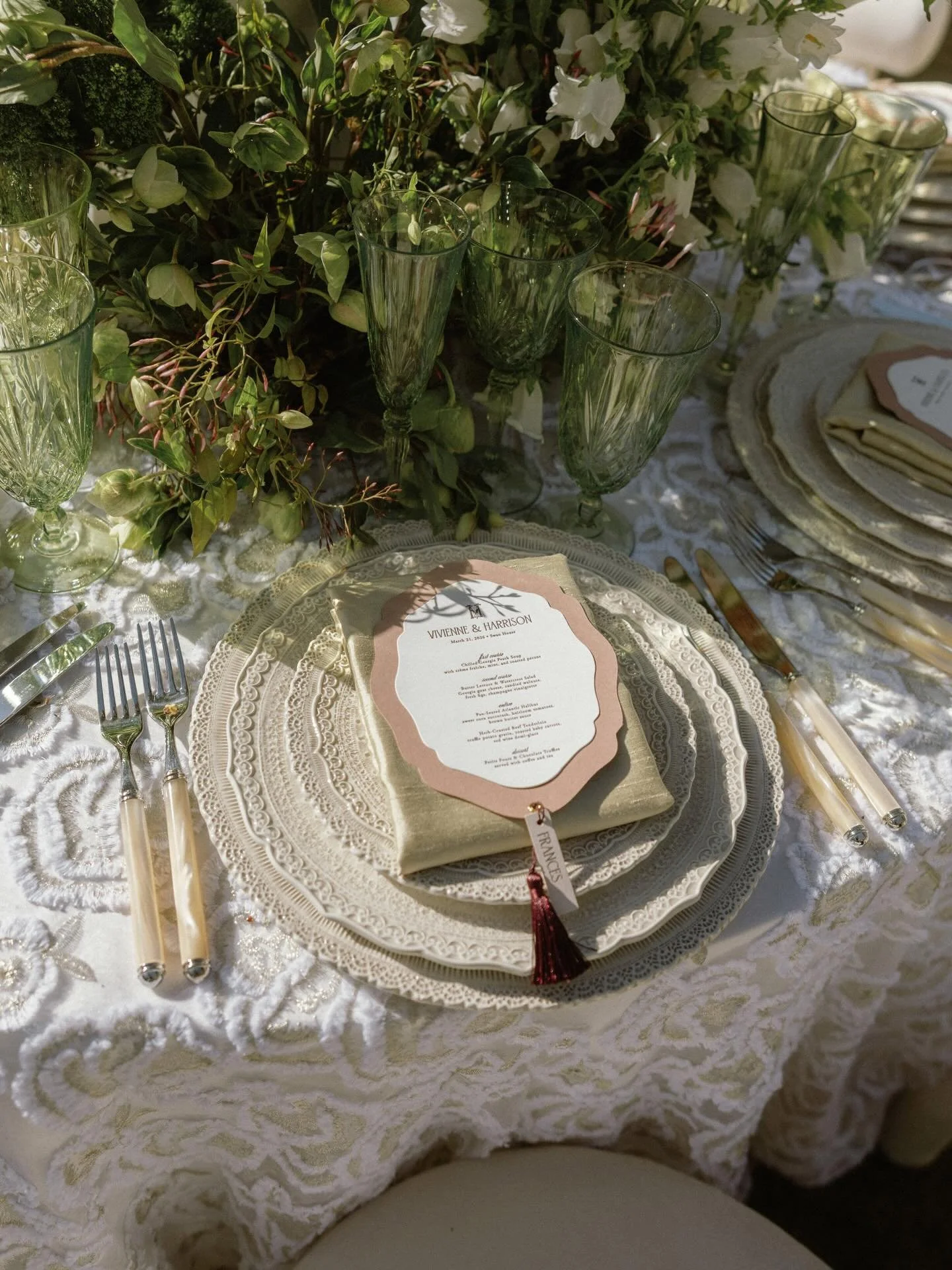 A post for the details I can&rsquo;t stop thinking about. 🌸

Host: @styledshootsacrossamerica
Planning: @heatherbengeofficial
Venue: @ahcweddings
Flowers: @intrigueteaches workshop led by @intrigue_designs
Floral Co-host: @lush_design_studio_
Produc