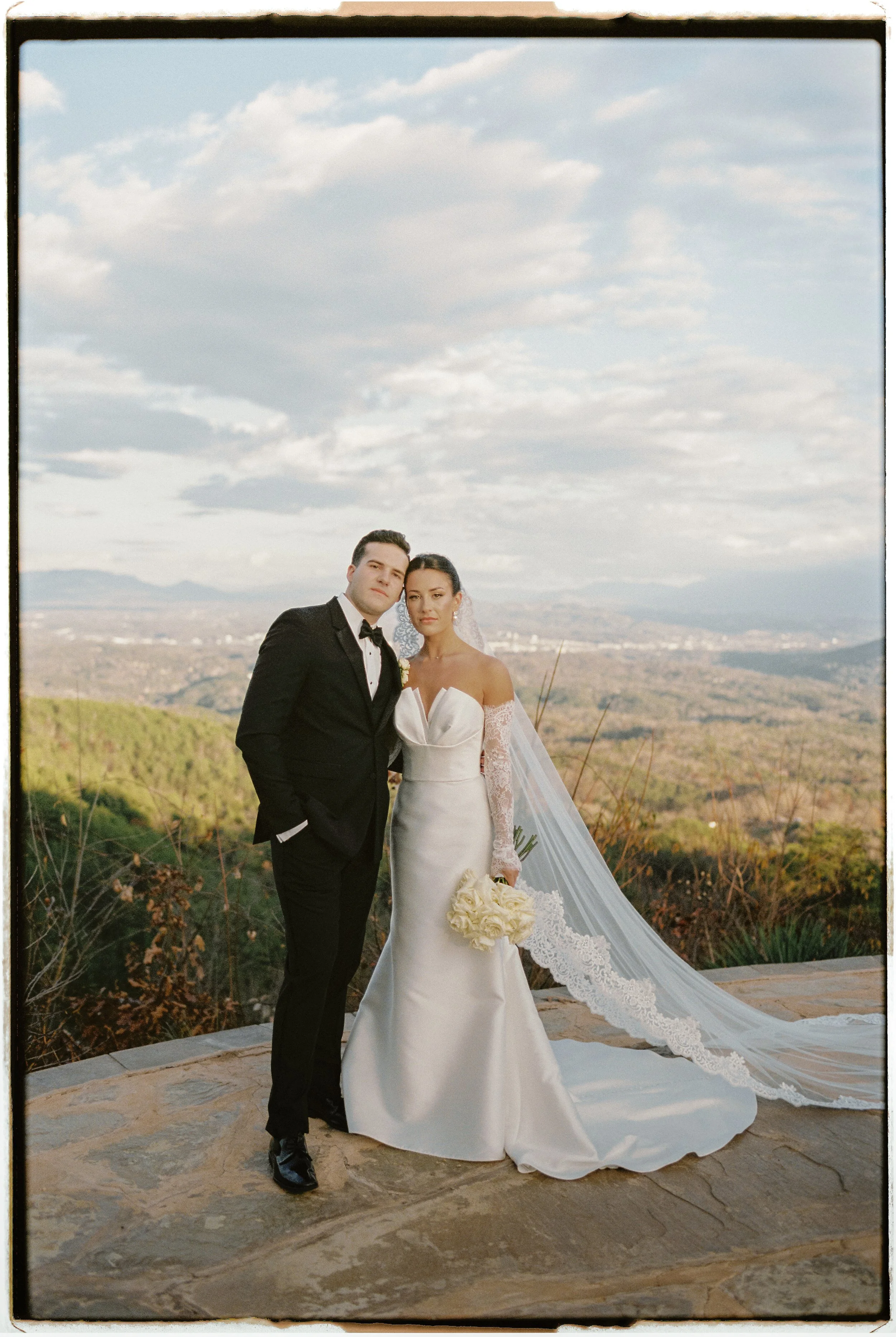 mackenzie-cade-wedding-the-trillium-tennessee-film-tori-lynne-photography-145.jpg