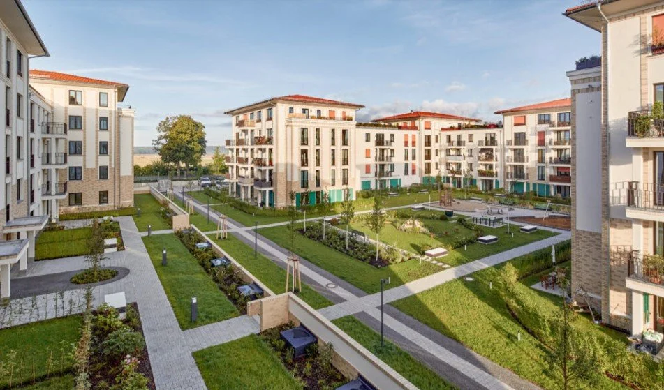 Am Rosenanger Berlin - Modernes Wohnquartier mit strukturierter Wegeführung, Grünflächen und Kinderspielplatz