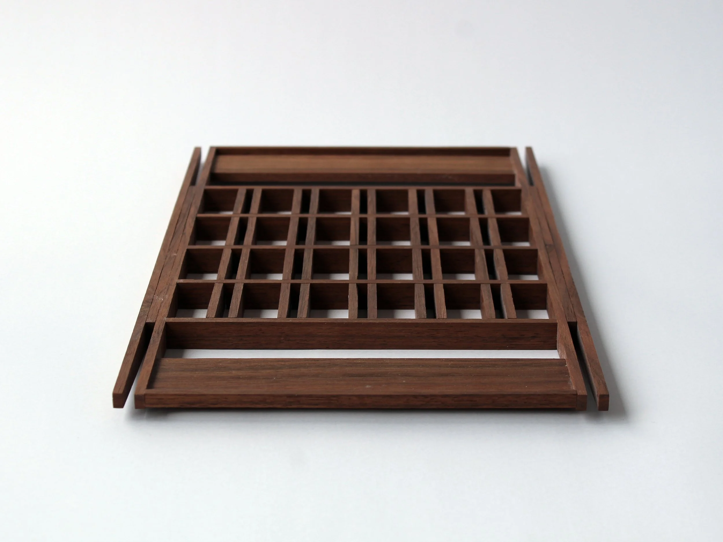 Grid Tray