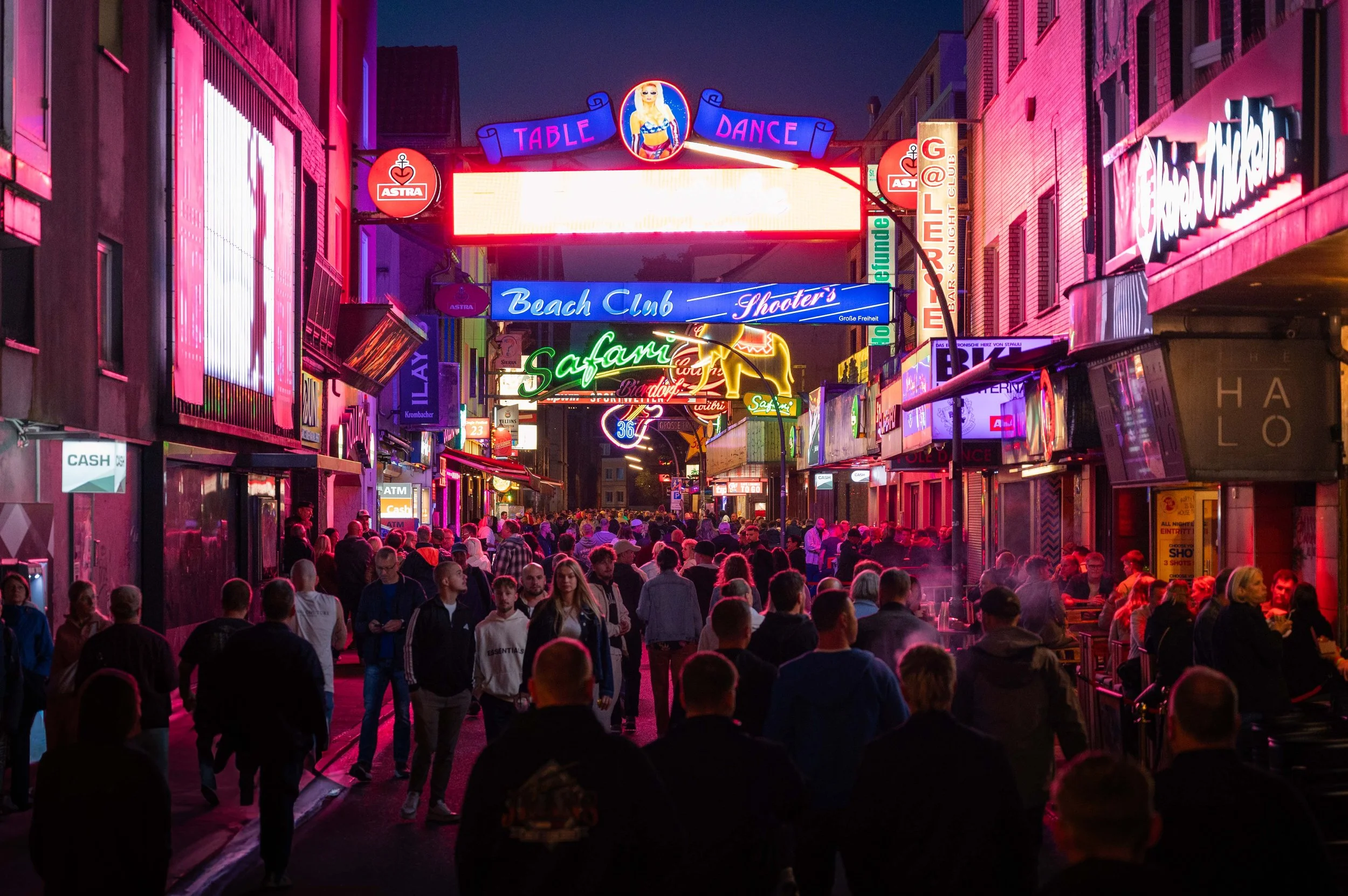 Discover the Reeperbahn: Top 10 Must-See Attractions in Hamburg's Iconic Entertainment District
