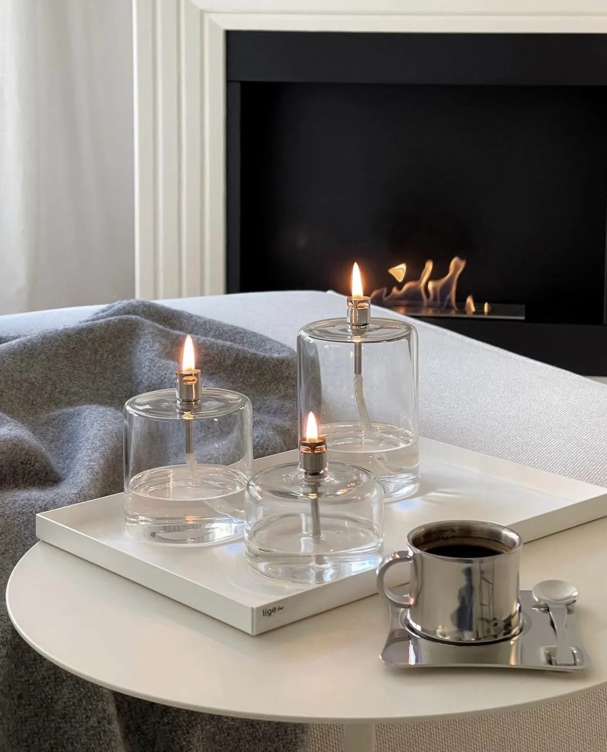 The quiet glow of pure simplicity 🤎

The oil lamps bring a soft, clean flame that transforms any corner into a moment of calm.

Crystal-clear glass, minimal metal details, and a flame that feels almost weightless &mdash; perfect for slow mornings wi