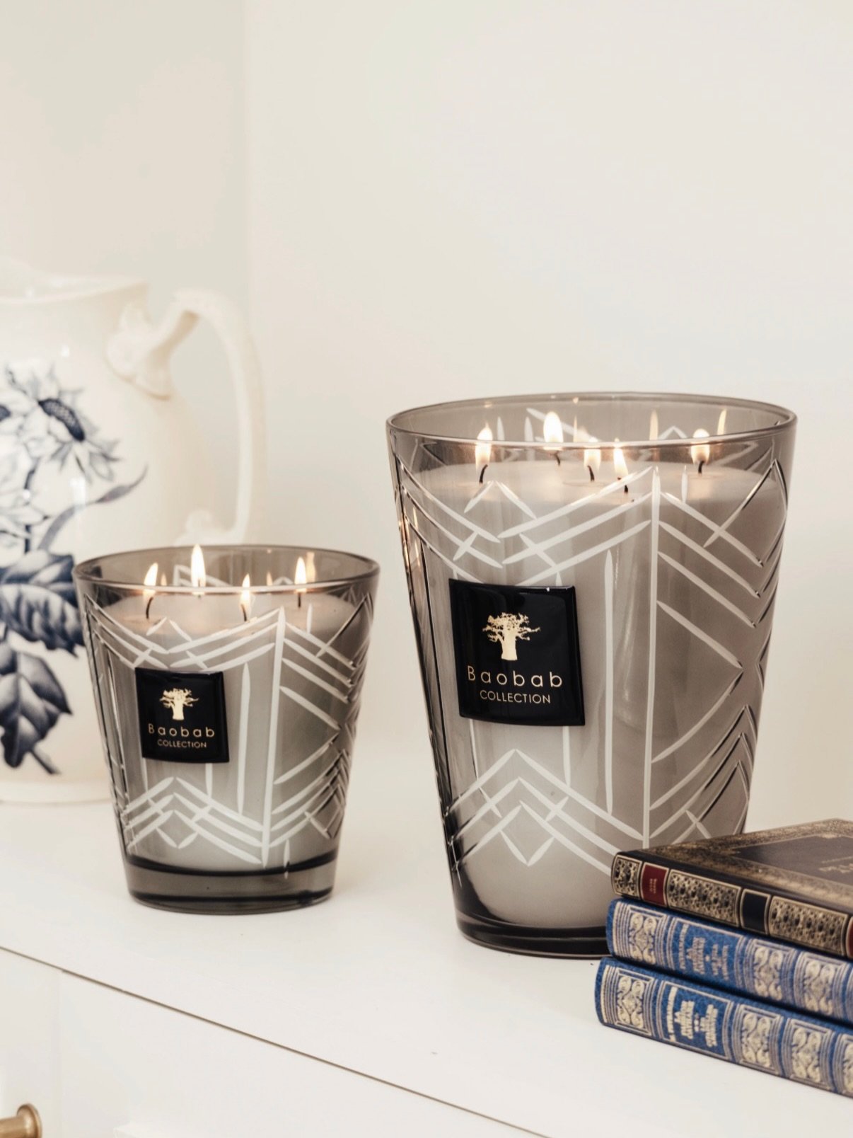 Housed in Art Deco&ndash;inspired, hand-engraved glass, the Baobab Collection Heritage Villers Candle draws its floral soul from a walk through the ruins of the Villers-la-Ville Abbey 🤎

Hyacinth &middot; Lily &middot; Almond Blossom

Fresh hyacinth