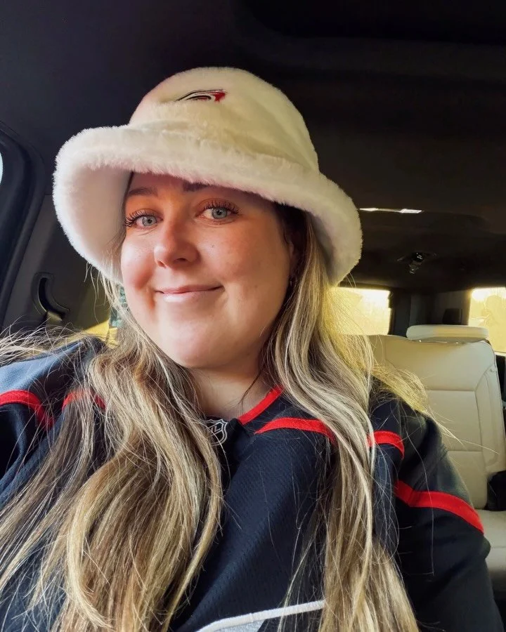 Let&rsquo;s go to a @canes game 🏒✨

One of my favorite things to do when I&rsquo;m back home for the holidays is see my favs on the ice. 

This experience is best enjoyed with a @boldrockhardcider on tap, a hat trick, &amp; a Canes win ❤️ 

Which NH