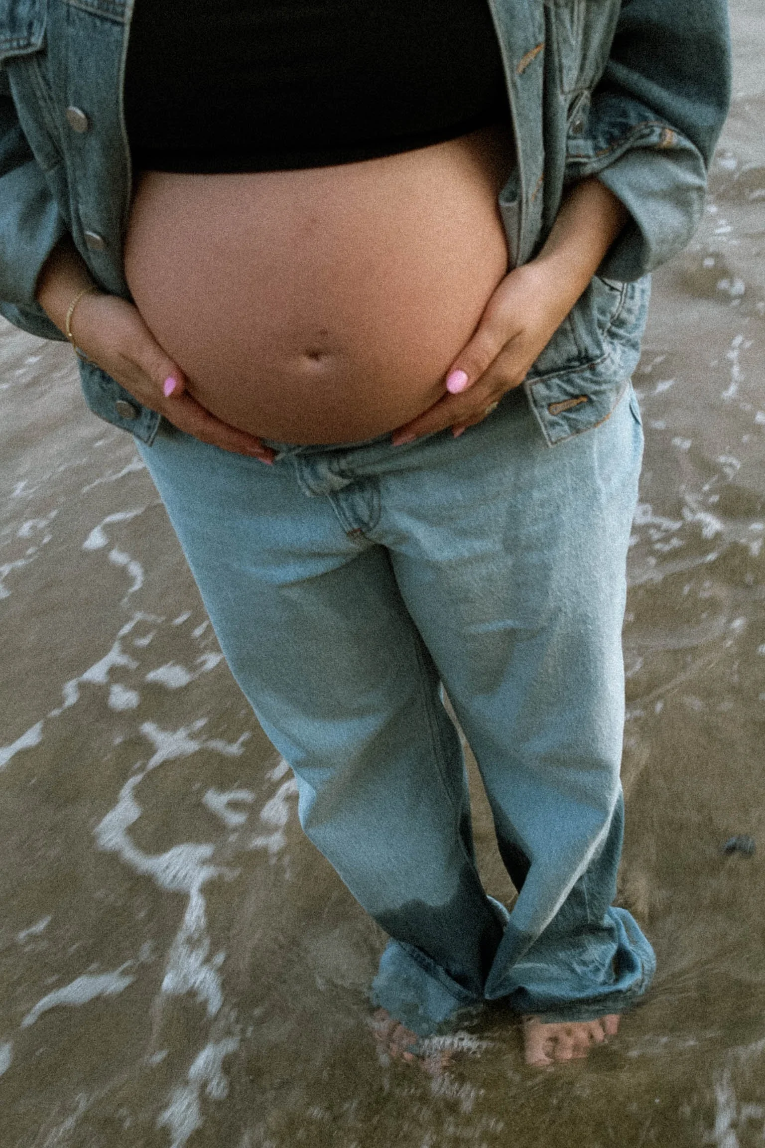 Julia&CalebMaternity-46.jpg