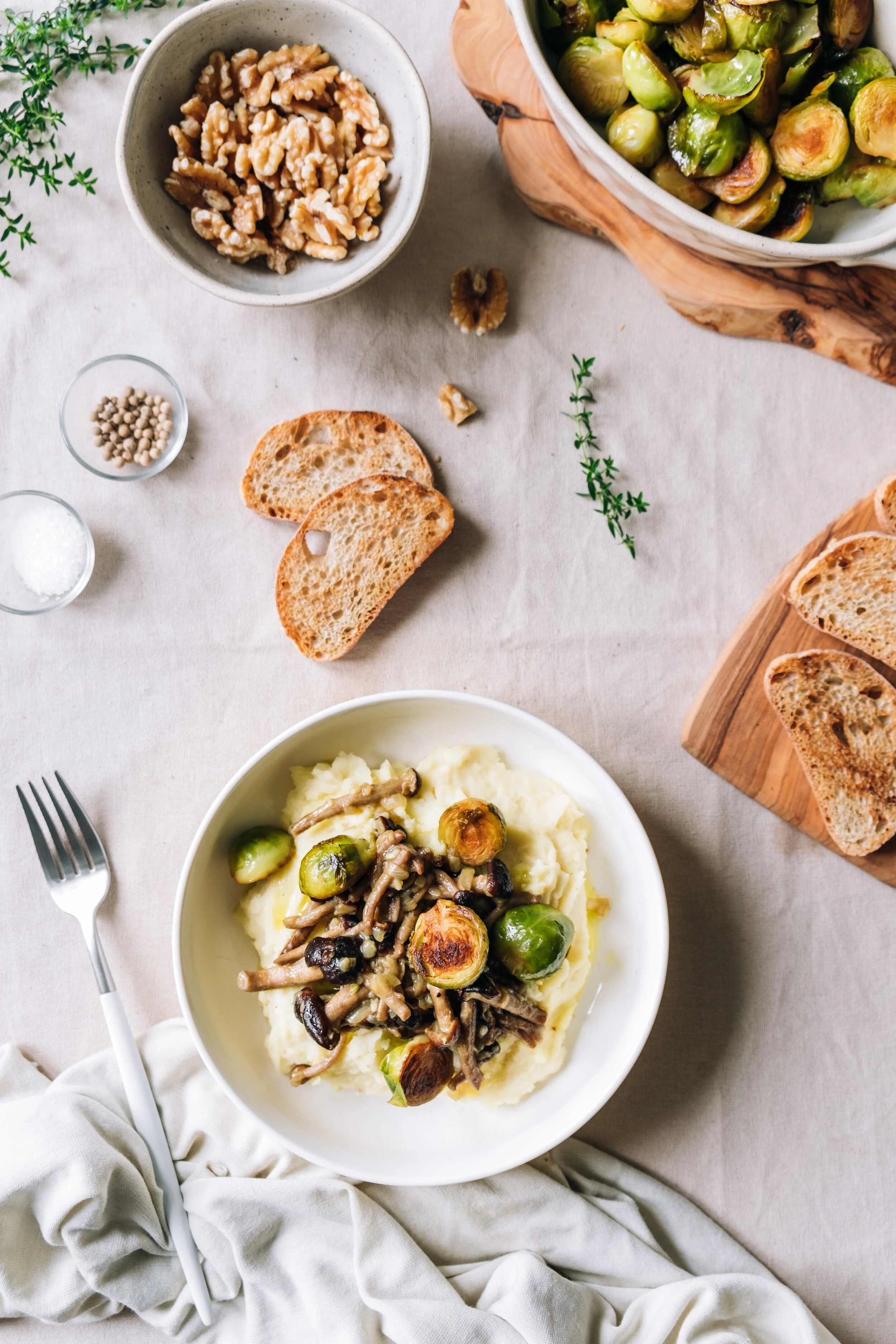 マ⁠ッ⁠シ⁠ュ⁠ル⁠ー⁠ムと芽⁠キ⁠ャ⁠ベ⁠ツを添⁠え⁠たマ⁠ッ⁠シ⁠ュ⁠ポ⁠テ⁠ト