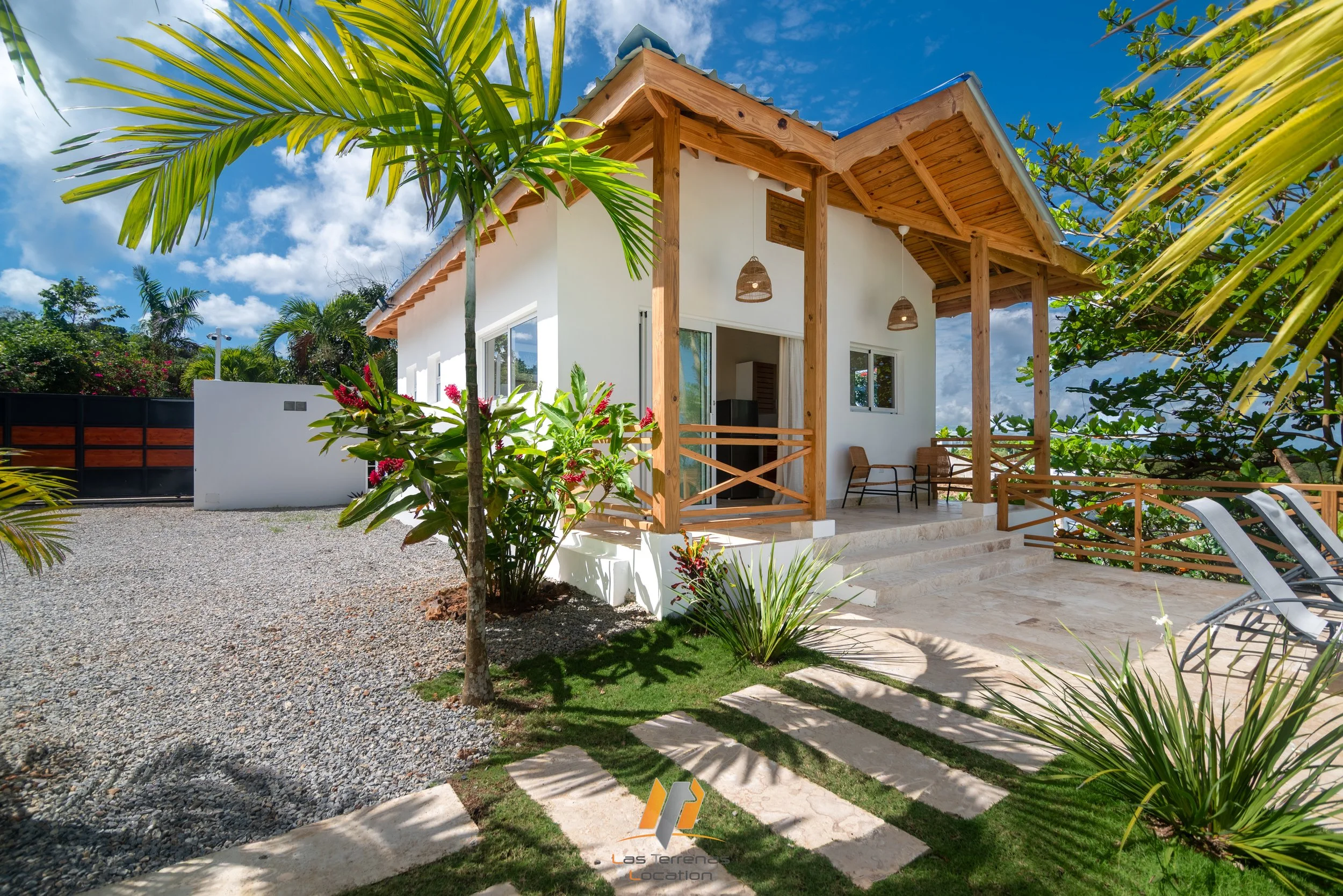 c exterior del bungalow.jpg