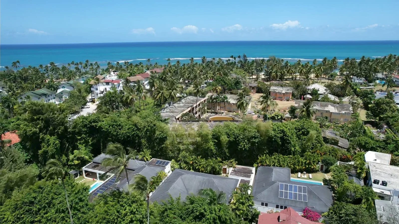 vista conjunto y mar.jpeg