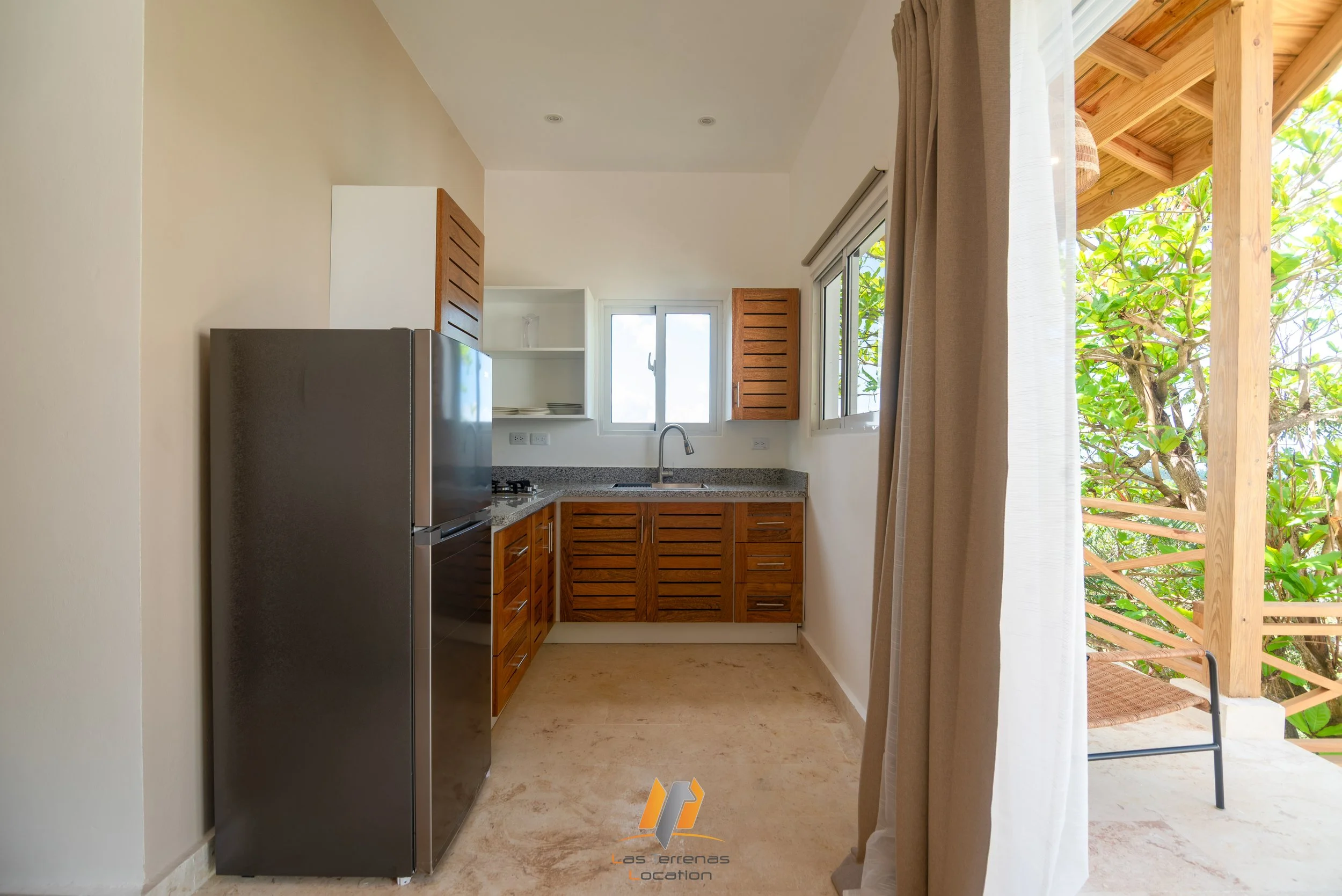 cc cocina 1er bungalow.jpg