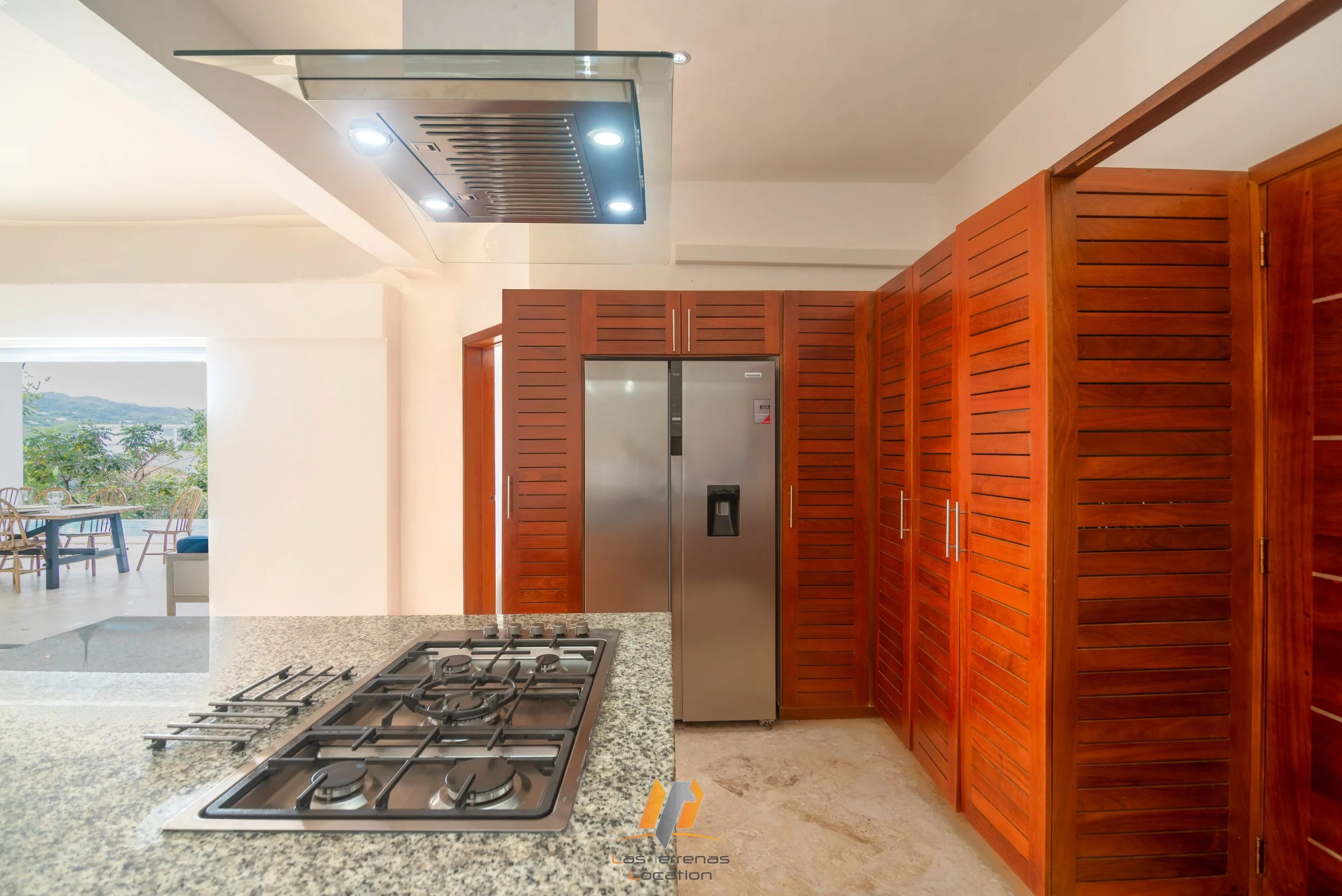 dd cocina casa principal.jpg