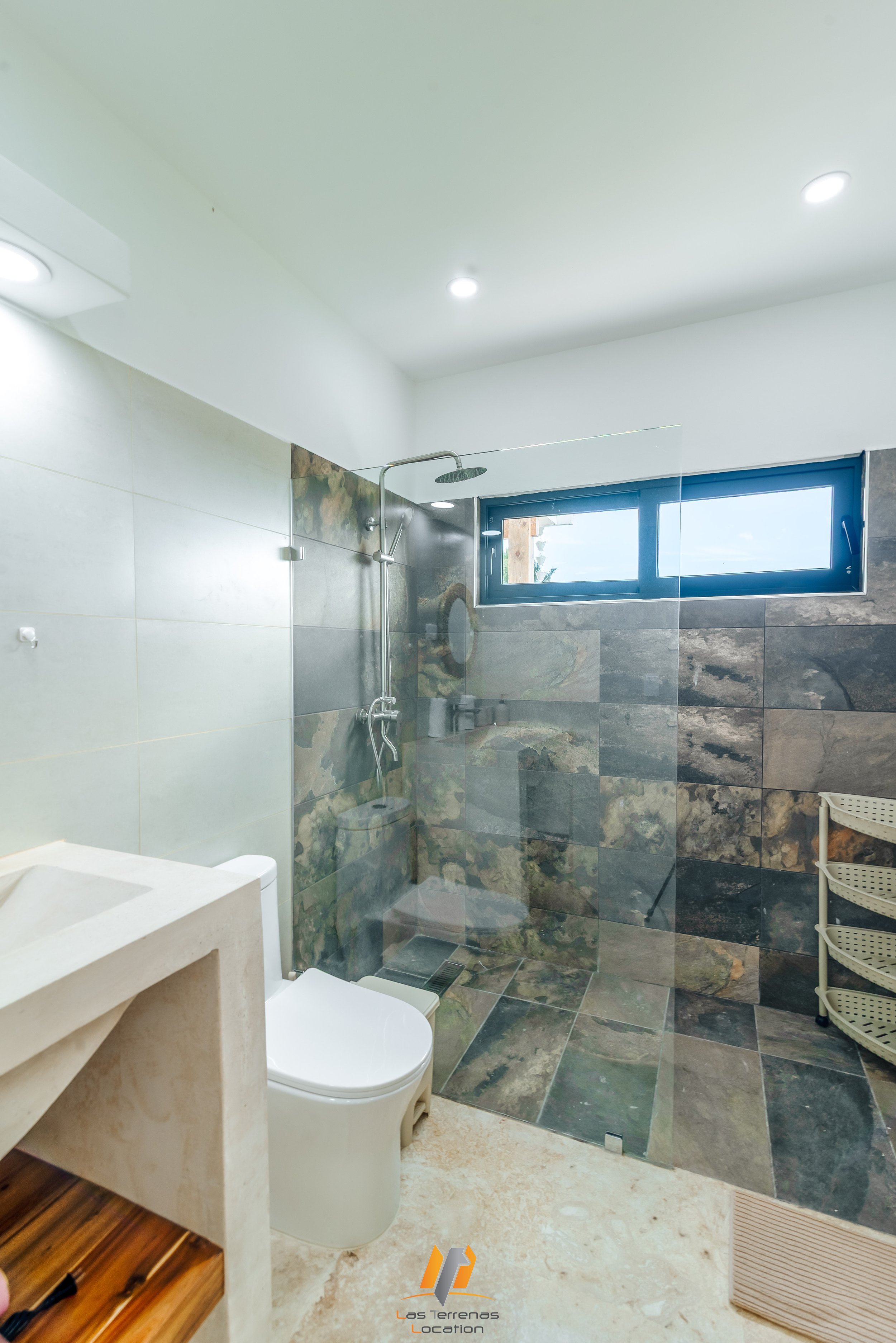 eeec - baño de la hab princ.jpg