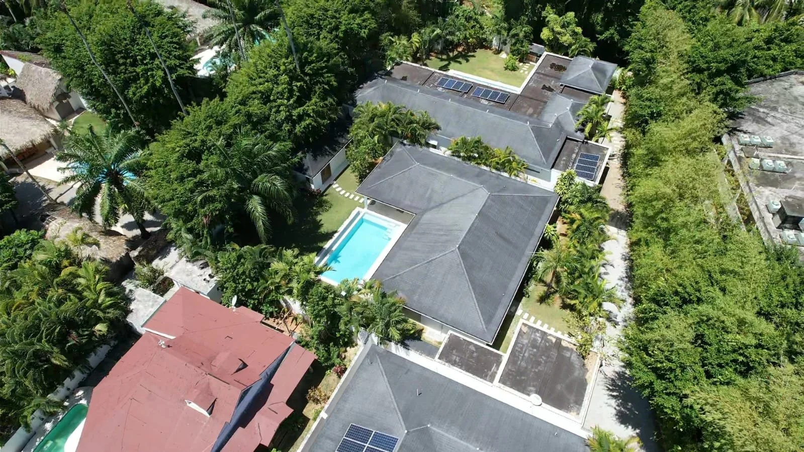 vista aérea de la casa.jpeg