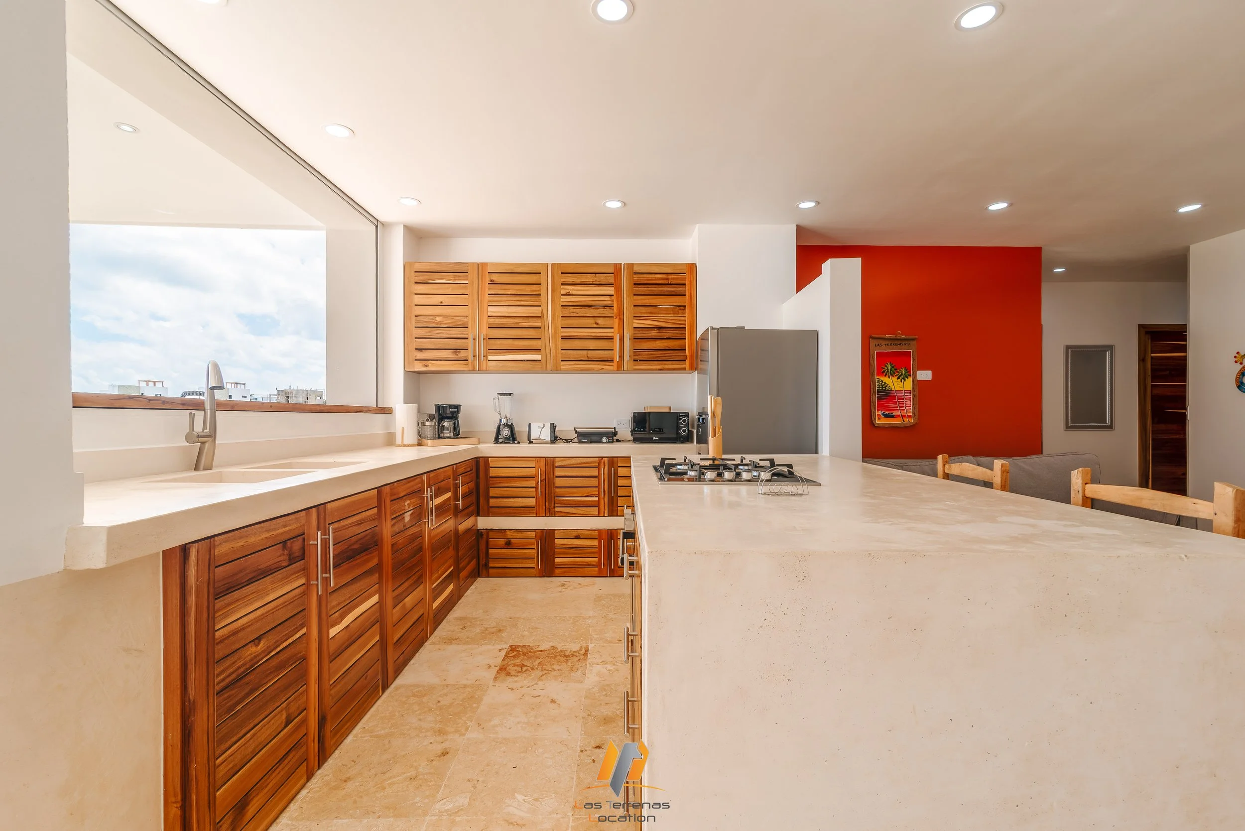 ddd - cocina lateral.jpg