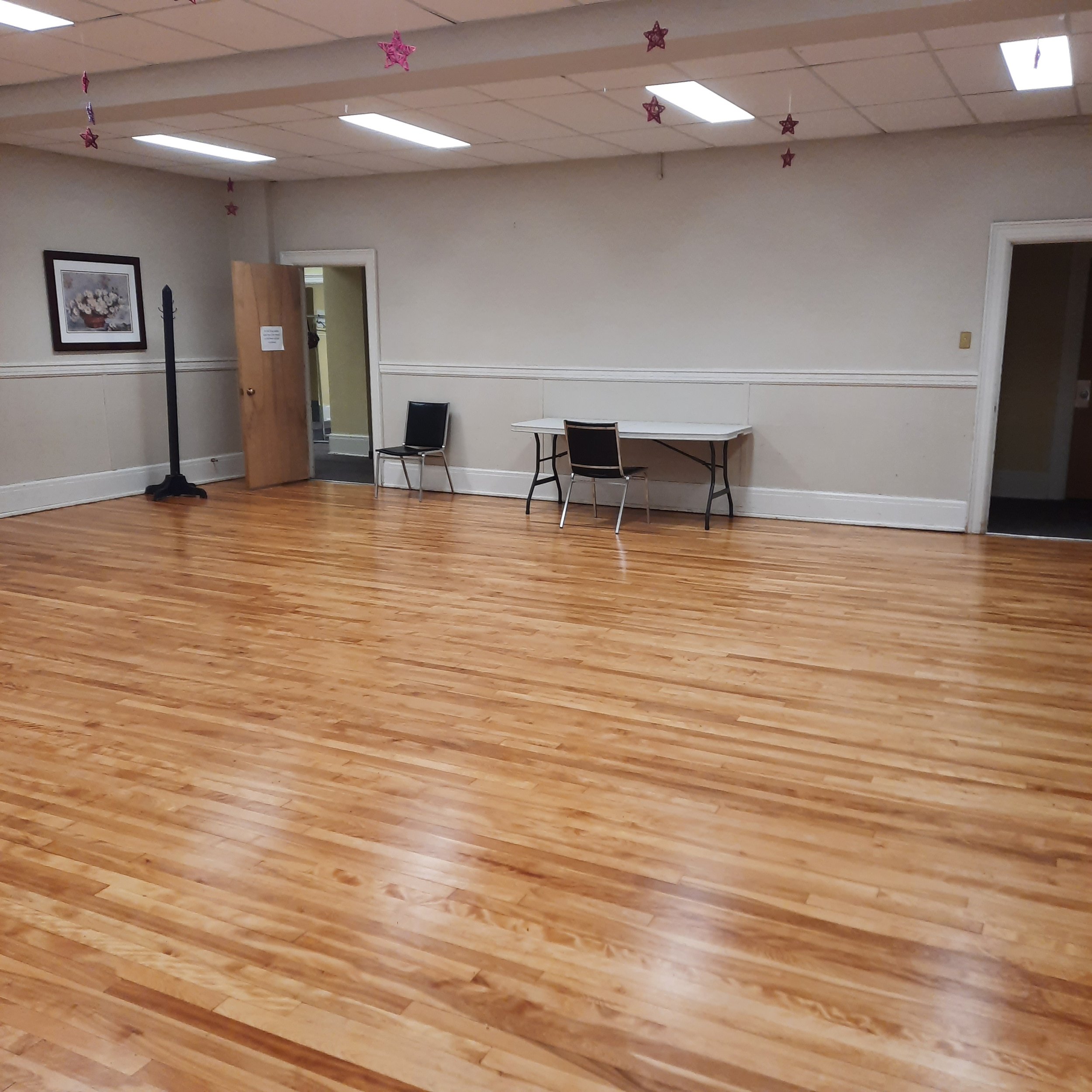 middle_room.jpg
