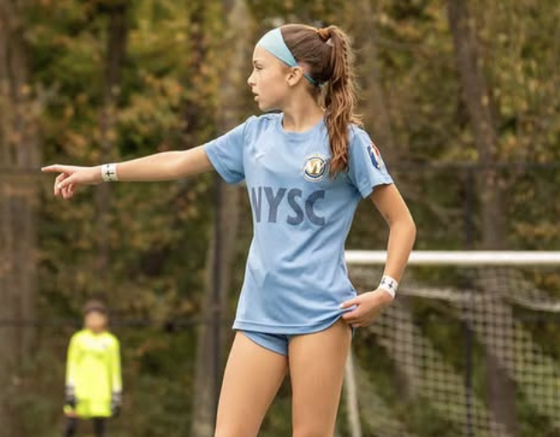 ECNL winger directing play