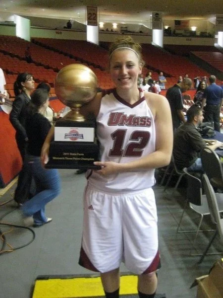 basketball player cerie mosgrove winning the ncaa 3 point championship