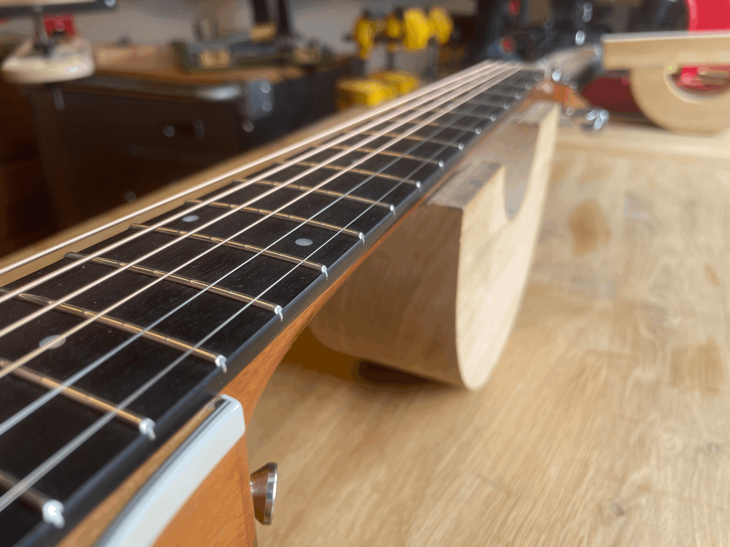 Taylor 214ce - Neue Bünde und Setup