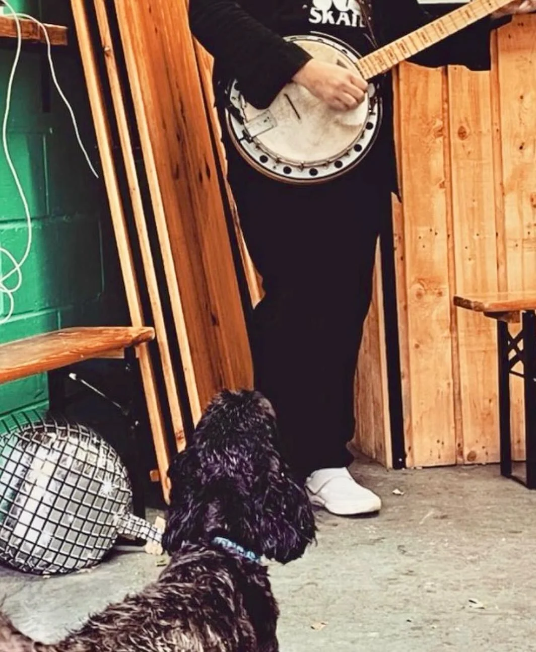 🐶 🪕 Maybe your dog would fancy a bit of banjo tonight?

Bring the hound on down to the @thescolthead for the amazing @antonyhurley and @owenspaffordd celebrating the release of their new album of gorgeous folk music, Seven Hills.

You&rsquo;ll prob