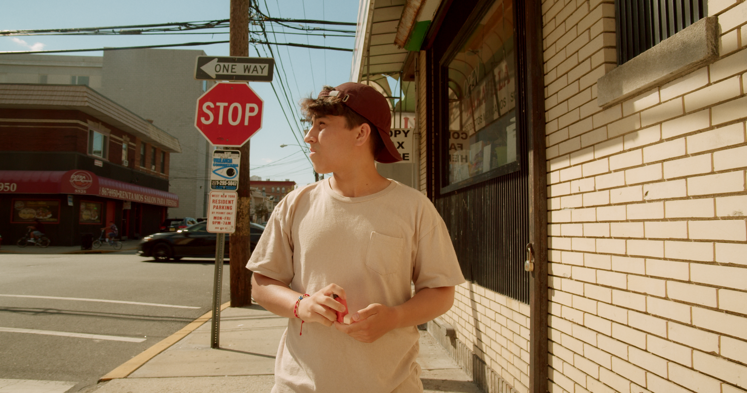 B-LINE (2023, dir. Sebastian Martinez & Colm Donston, dp. Kerri Sitty)