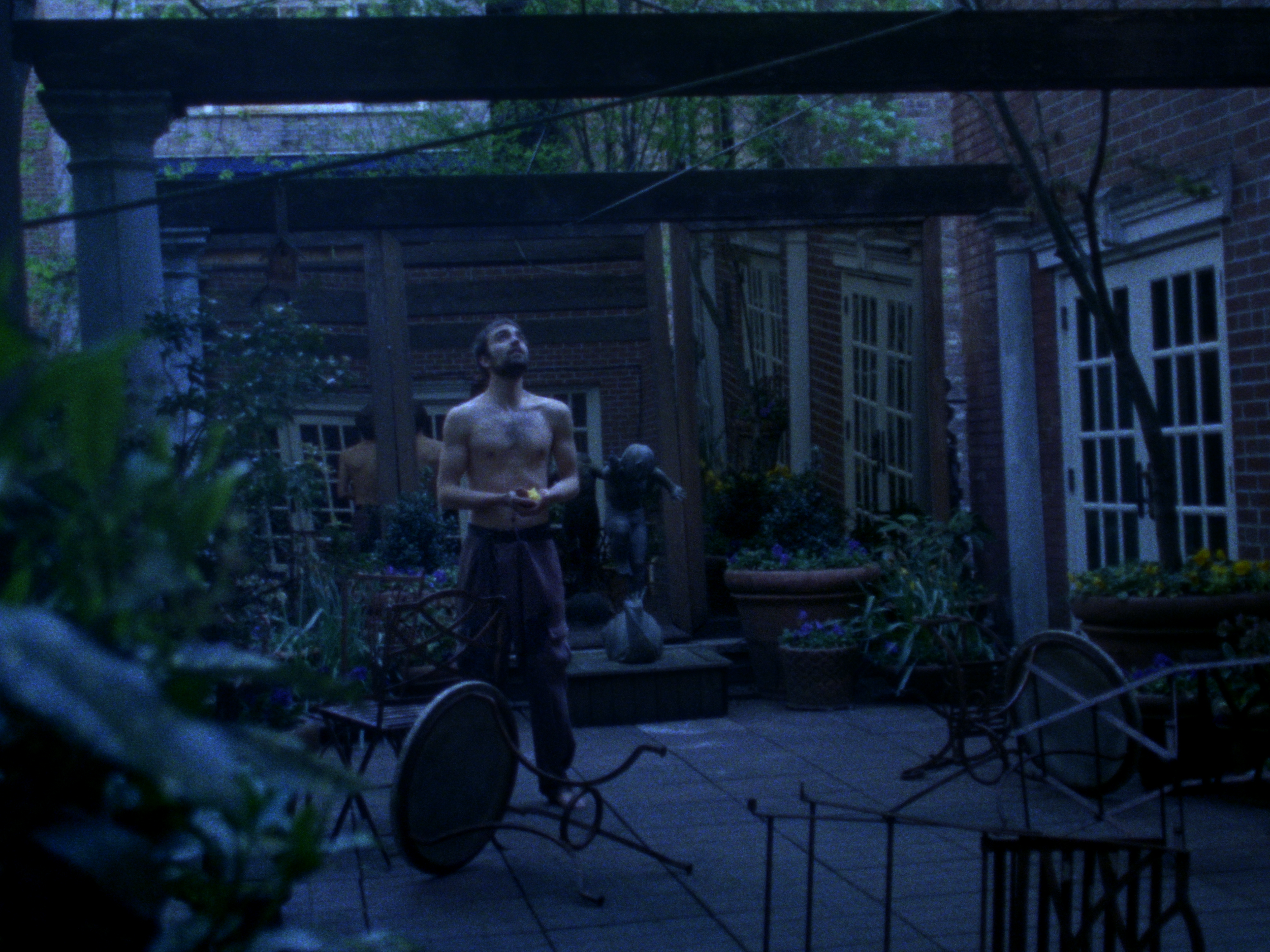 Hora Azul (2023, dir. Lucciana Pascual, dp. Cristina Bevia)