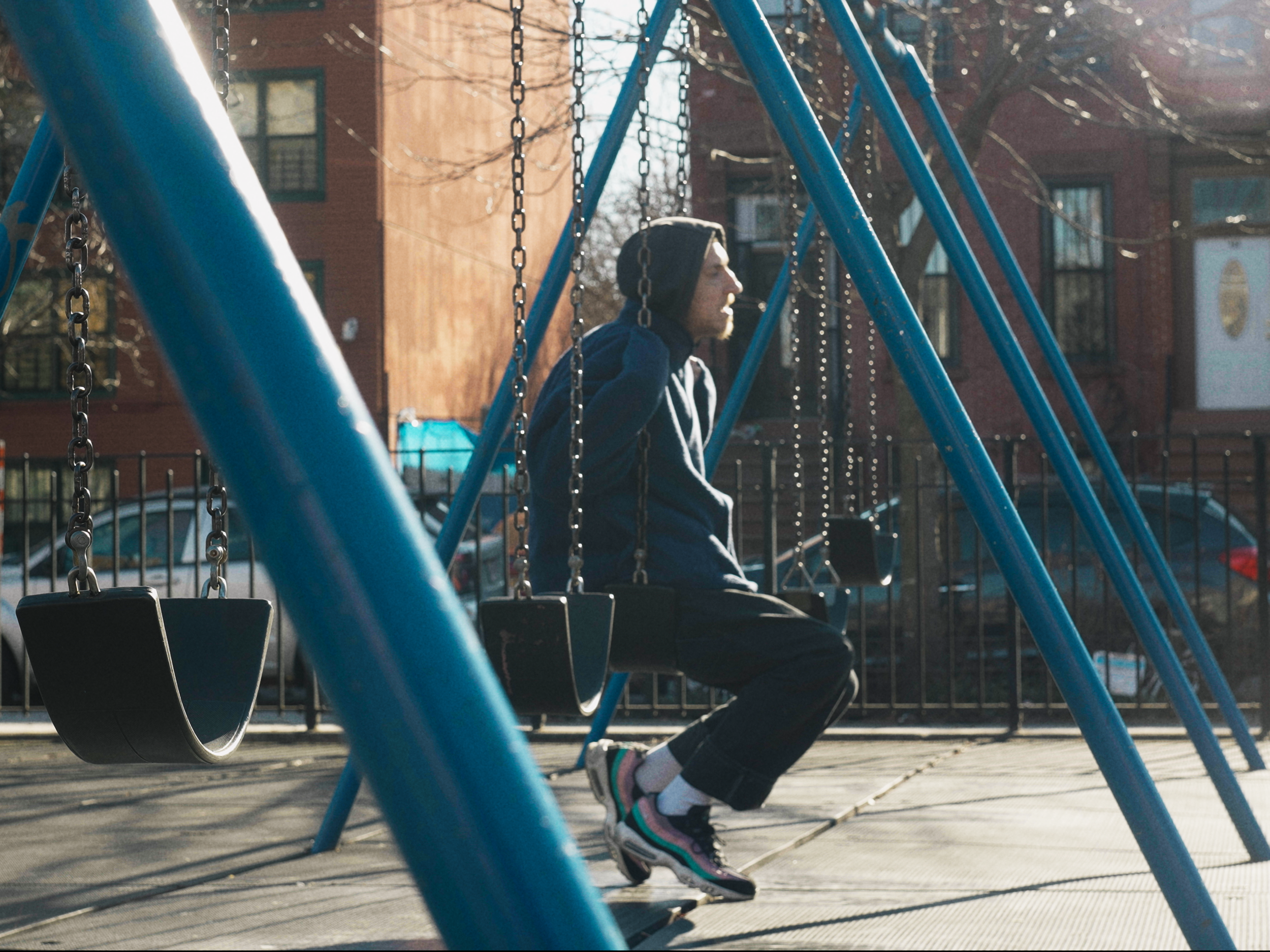 Sleepingdogs - Stoop Kid (2024, dir. Noah Mezzacappa, dp. Crispin Tan)